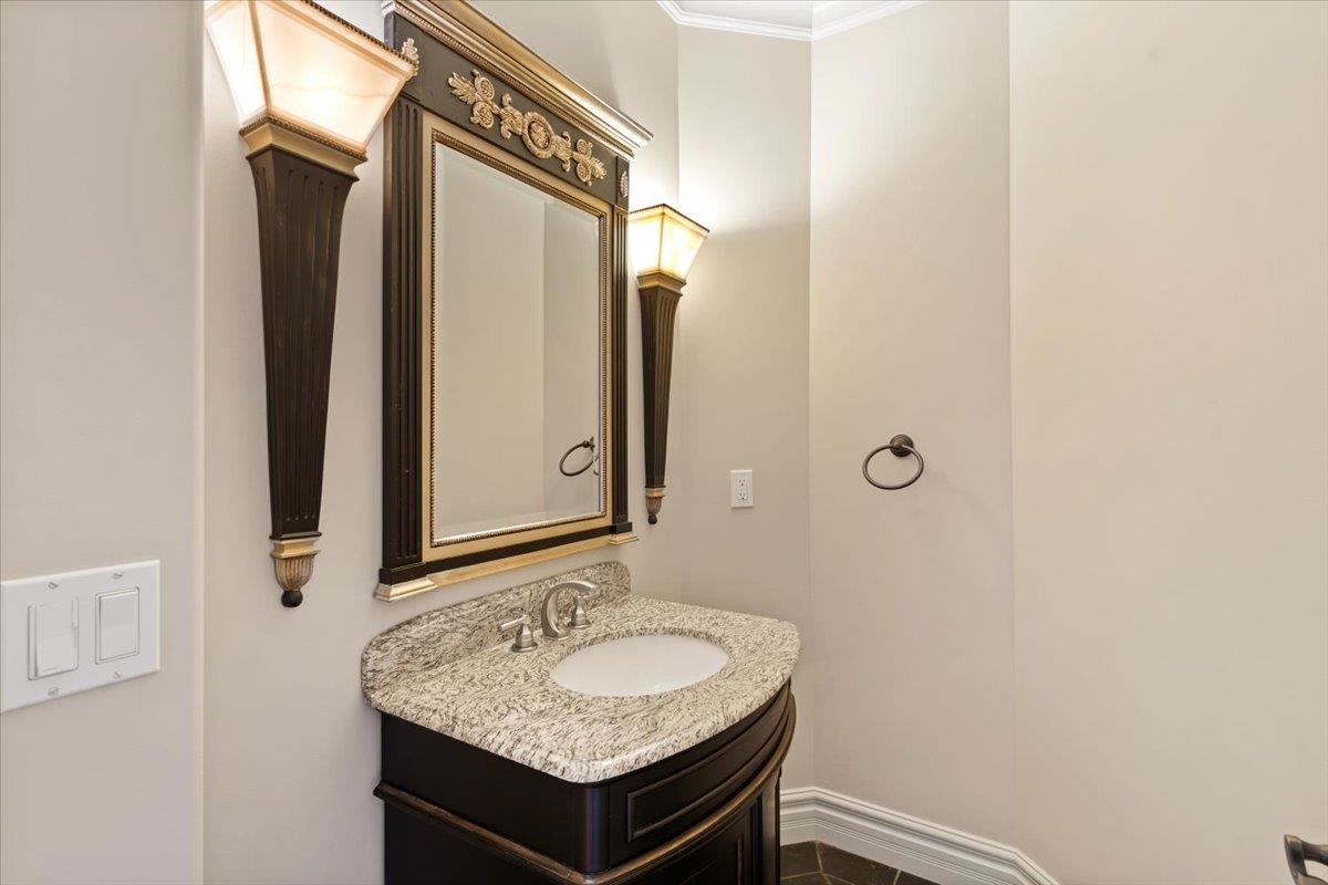 341 N Legend Tree Dr