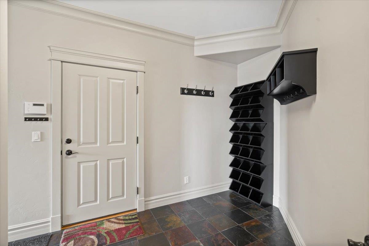 341 N Legend Tree Dr