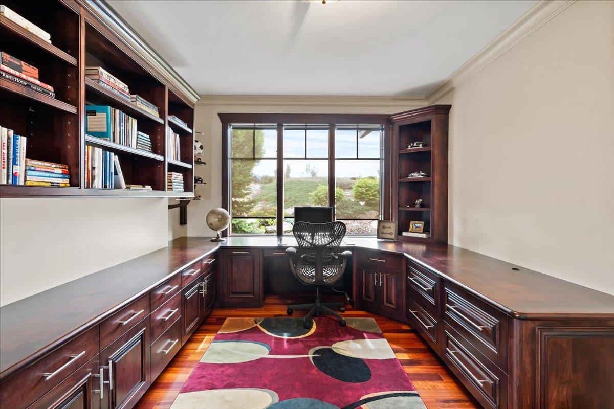 341 N Legend Tree Dr