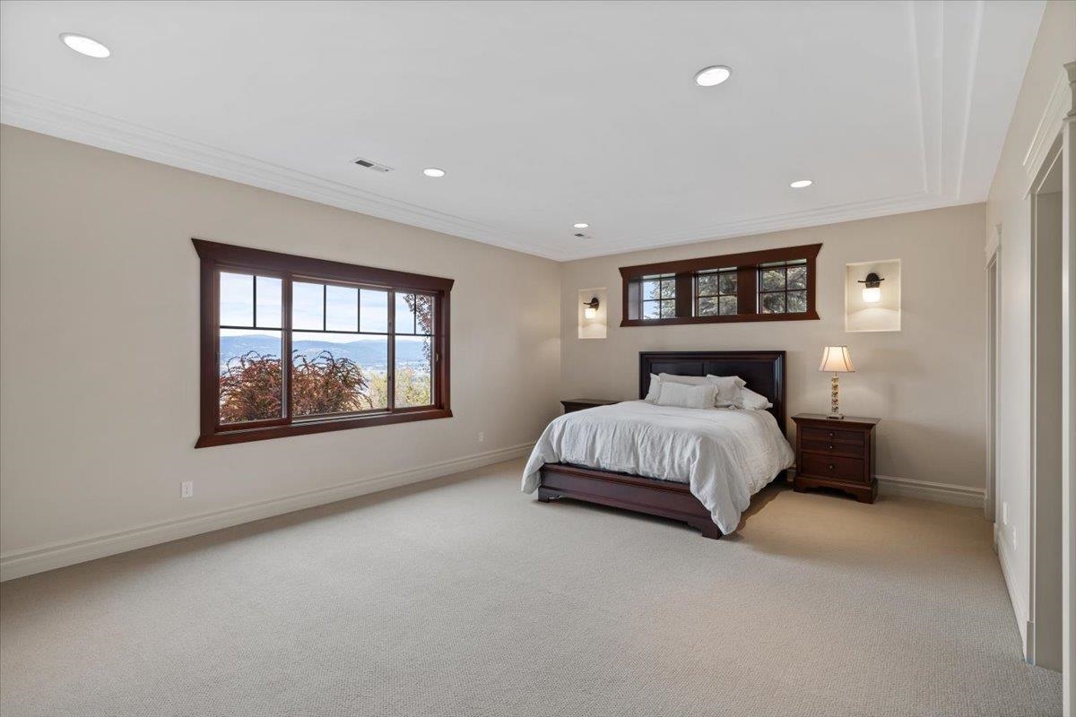 341 N Legend Tree Dr