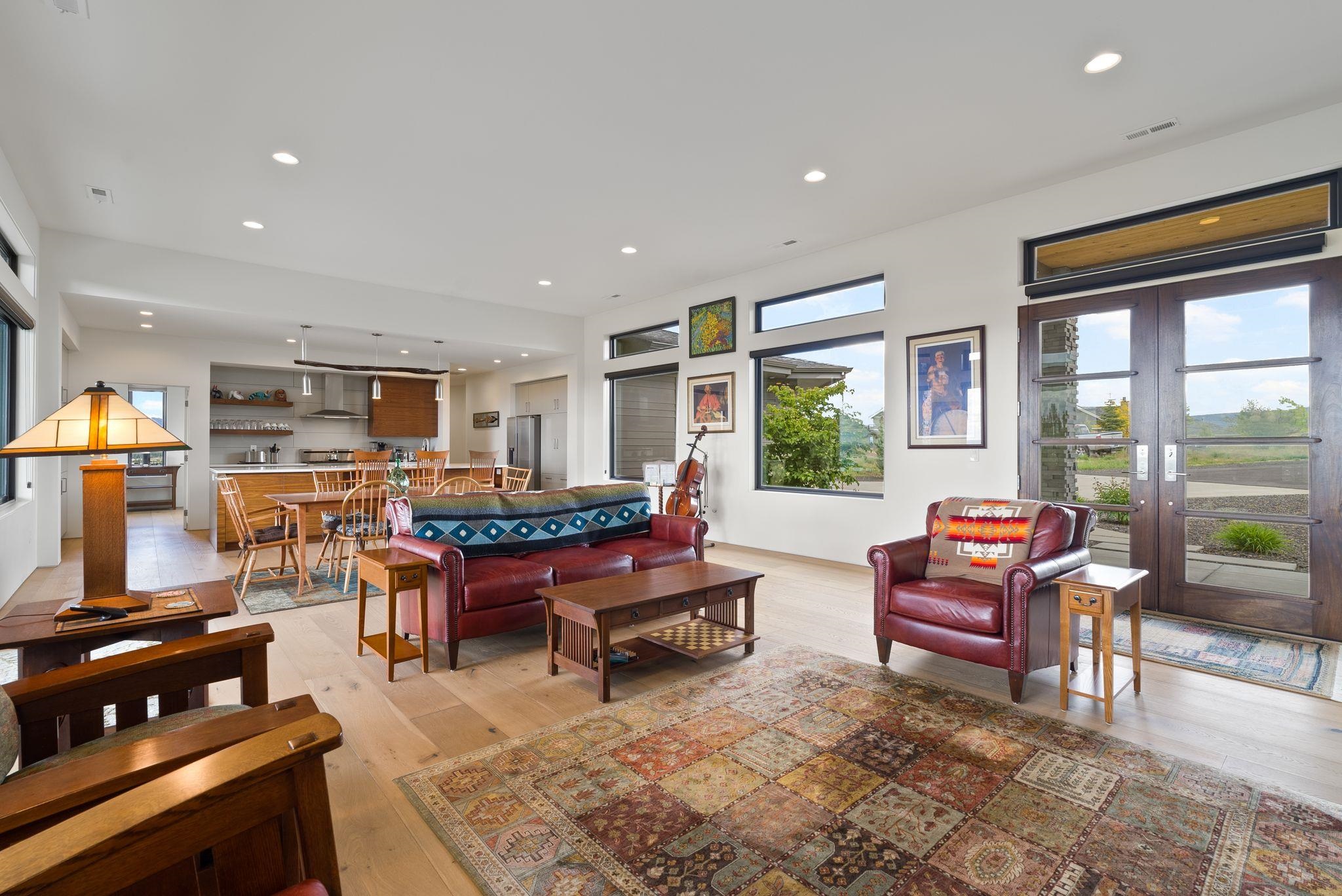 160 N Legend Tree Dr