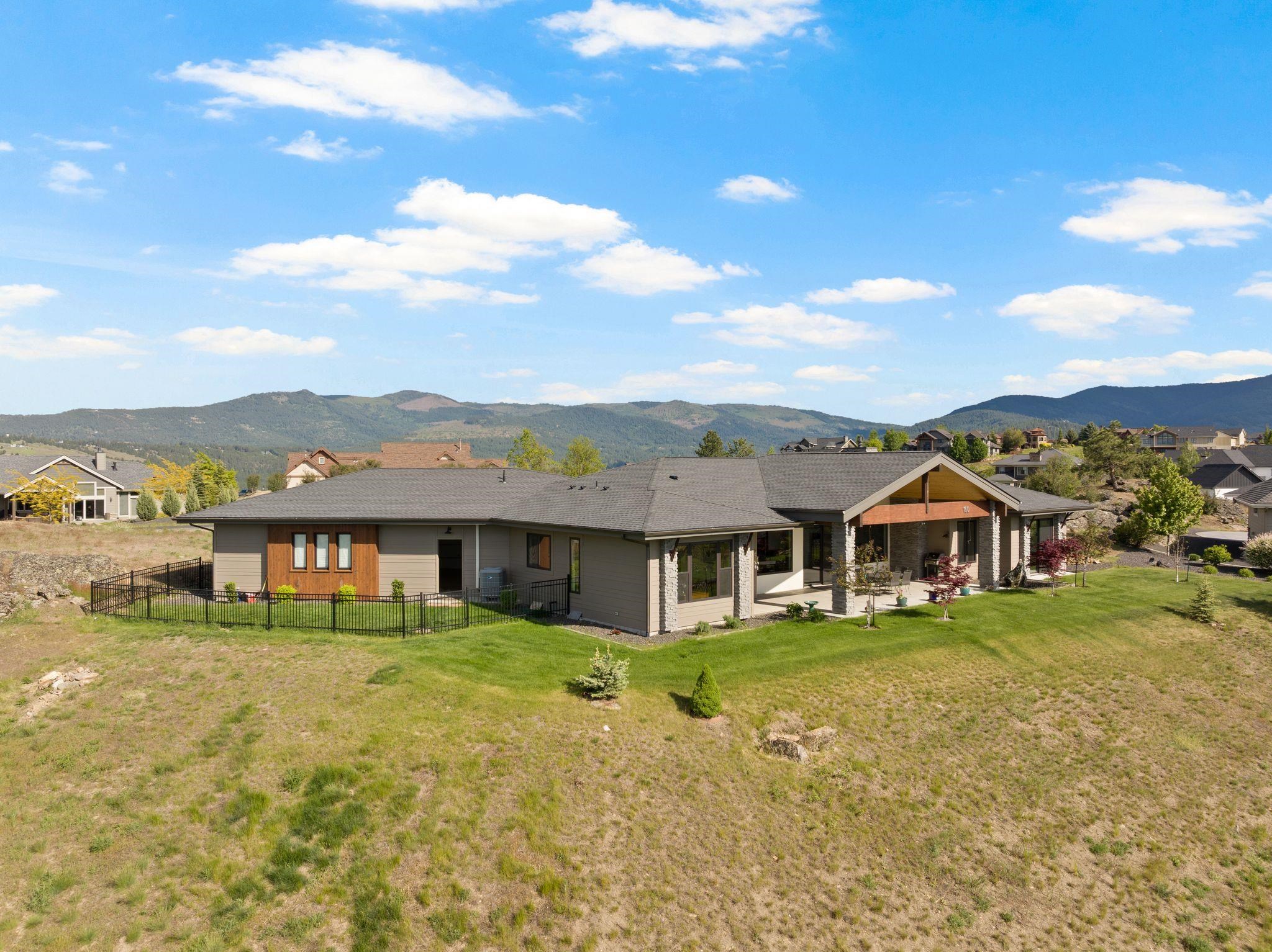 160 N Legend Tree Dr