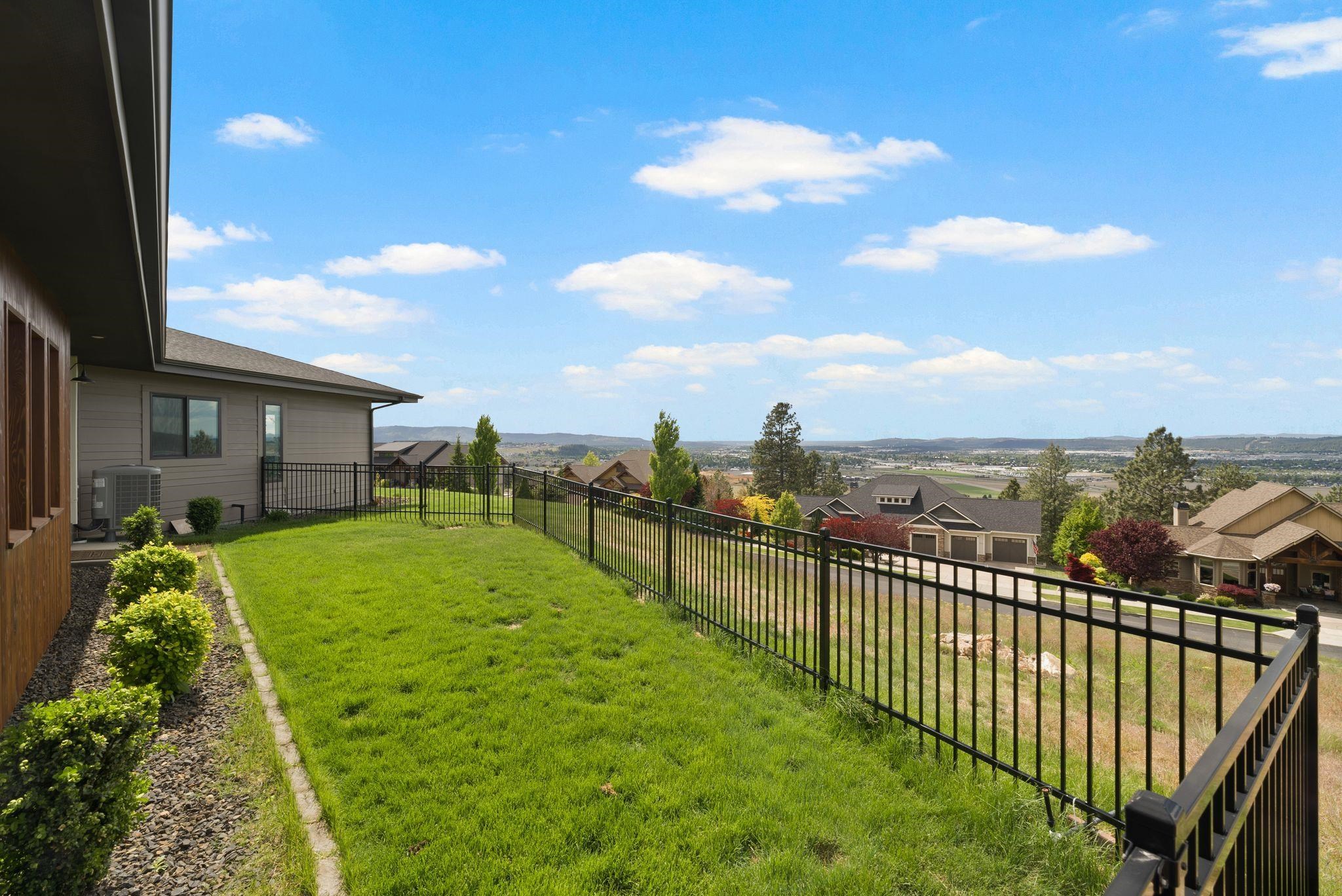 160 N Legend Tree Dr