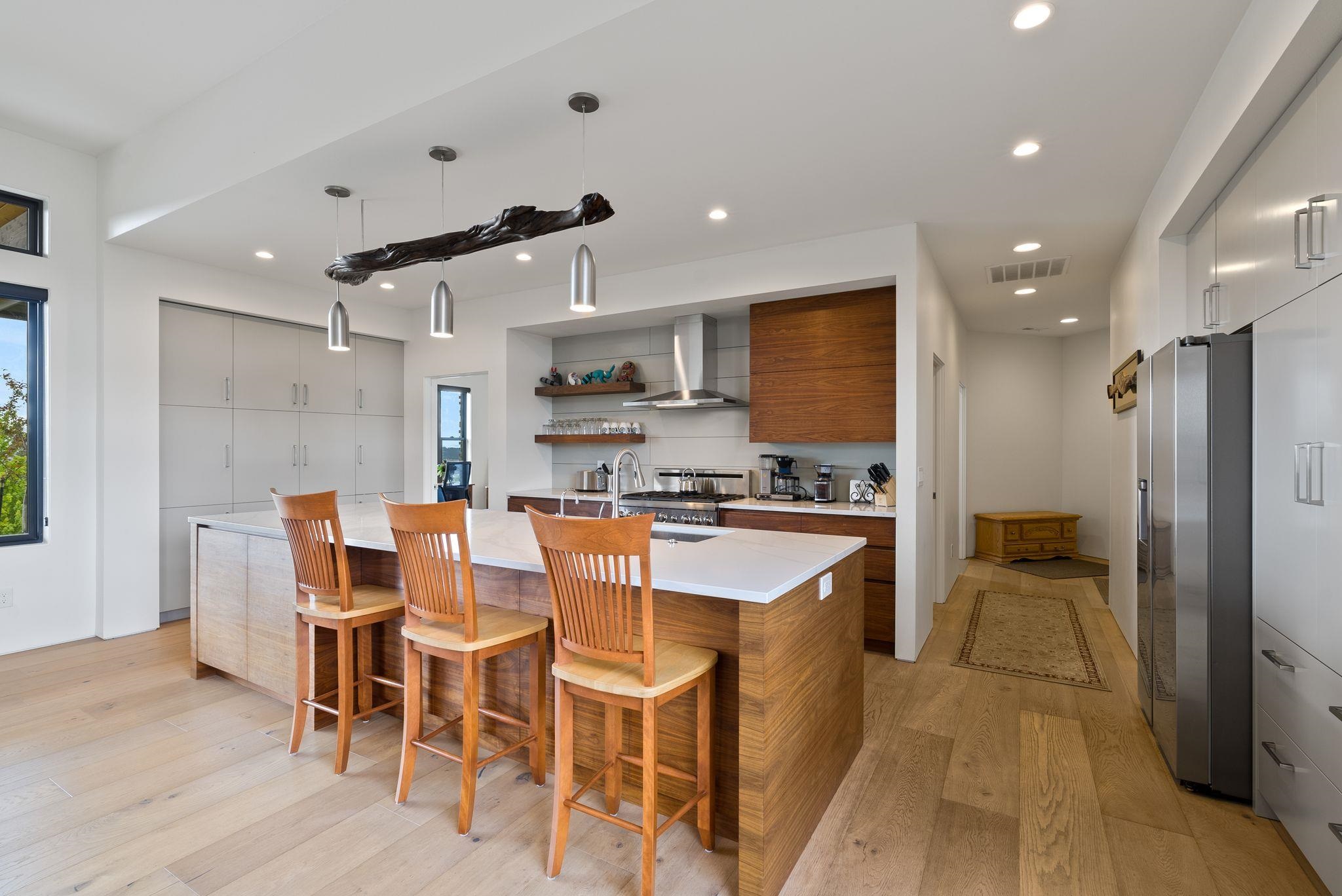 160 N Legend Tree Dr