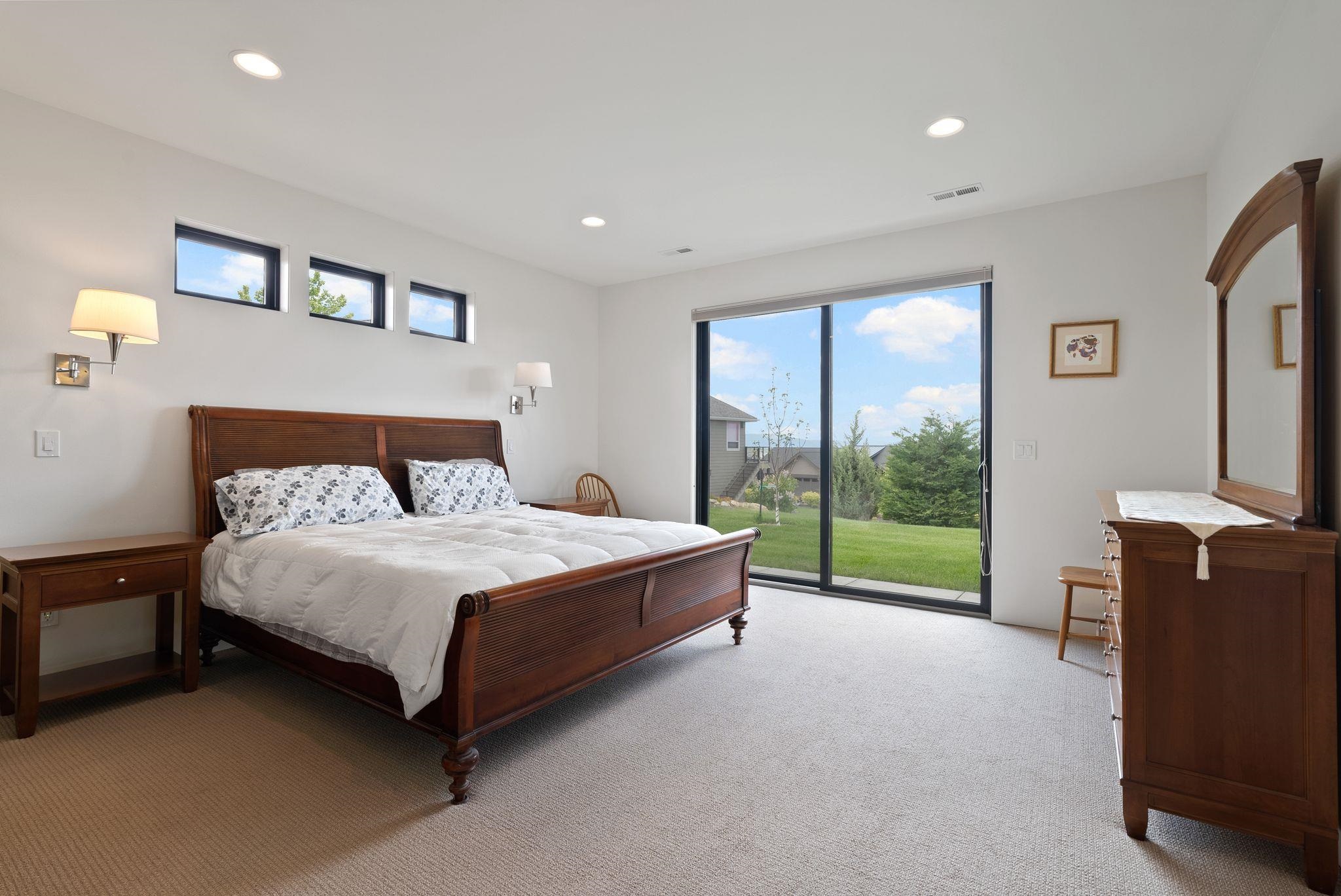 160 N Legend Tree Dr