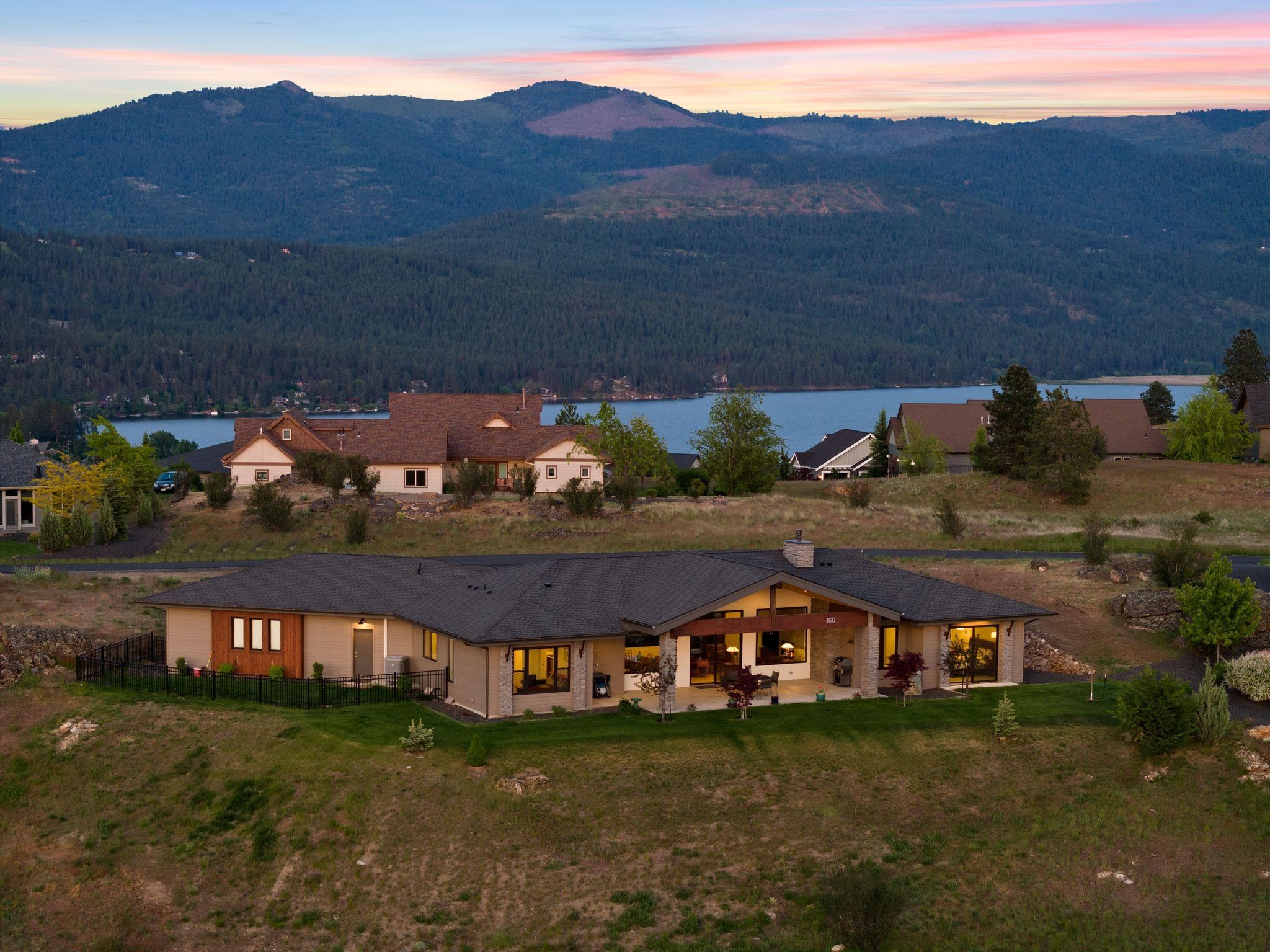 160 N Legend Tree Dr