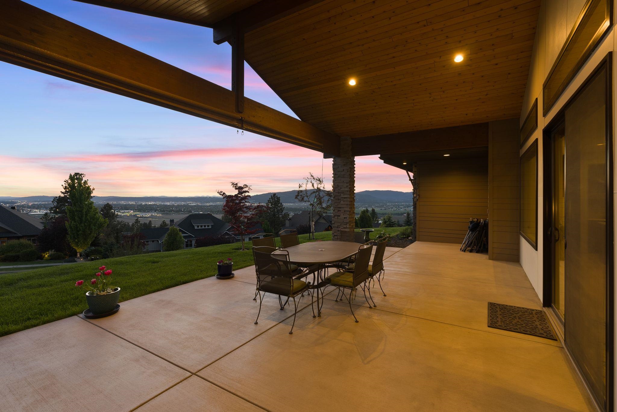 160 N Legend Tree Dr