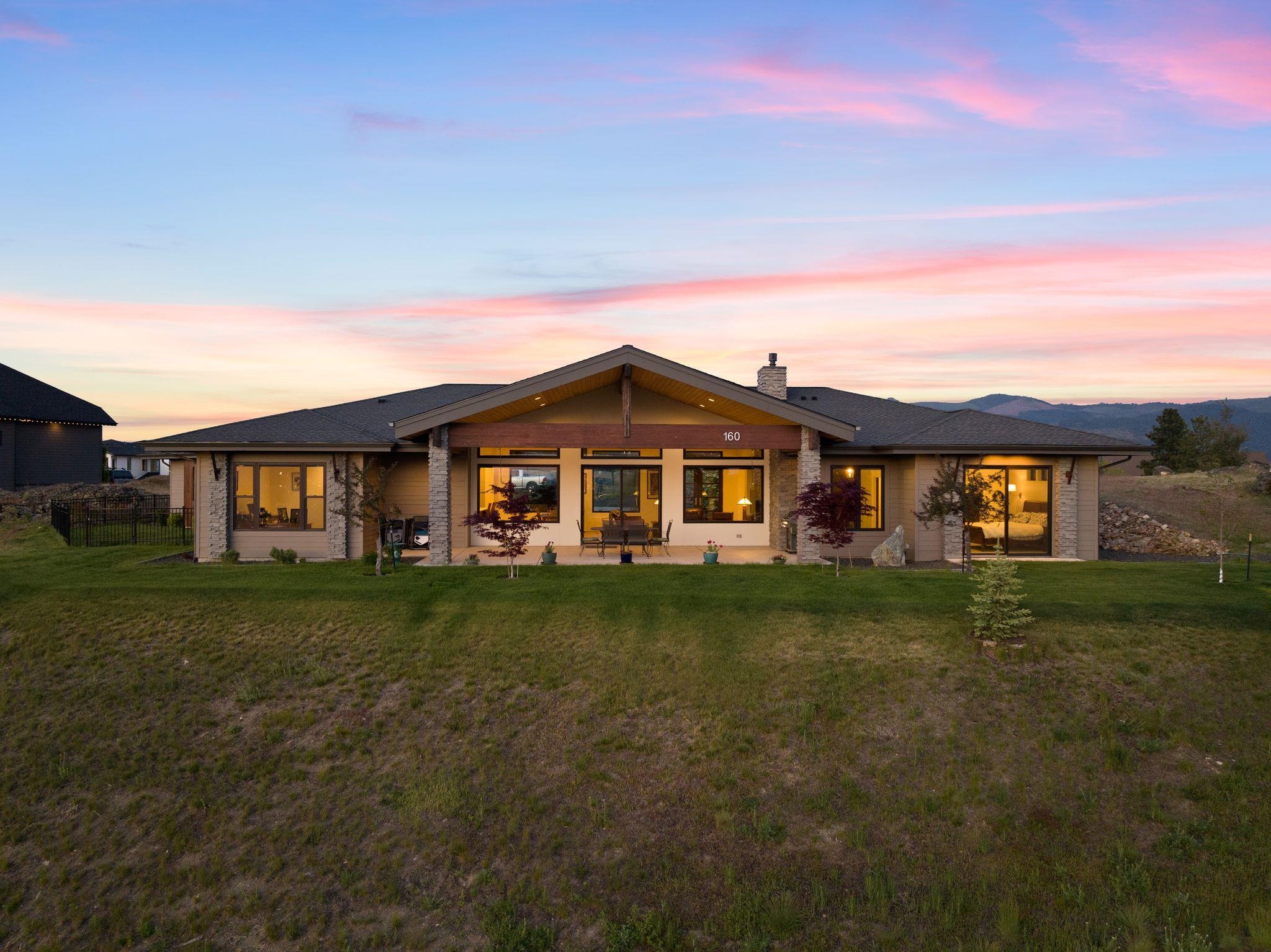 160 N Legend Tree Dr