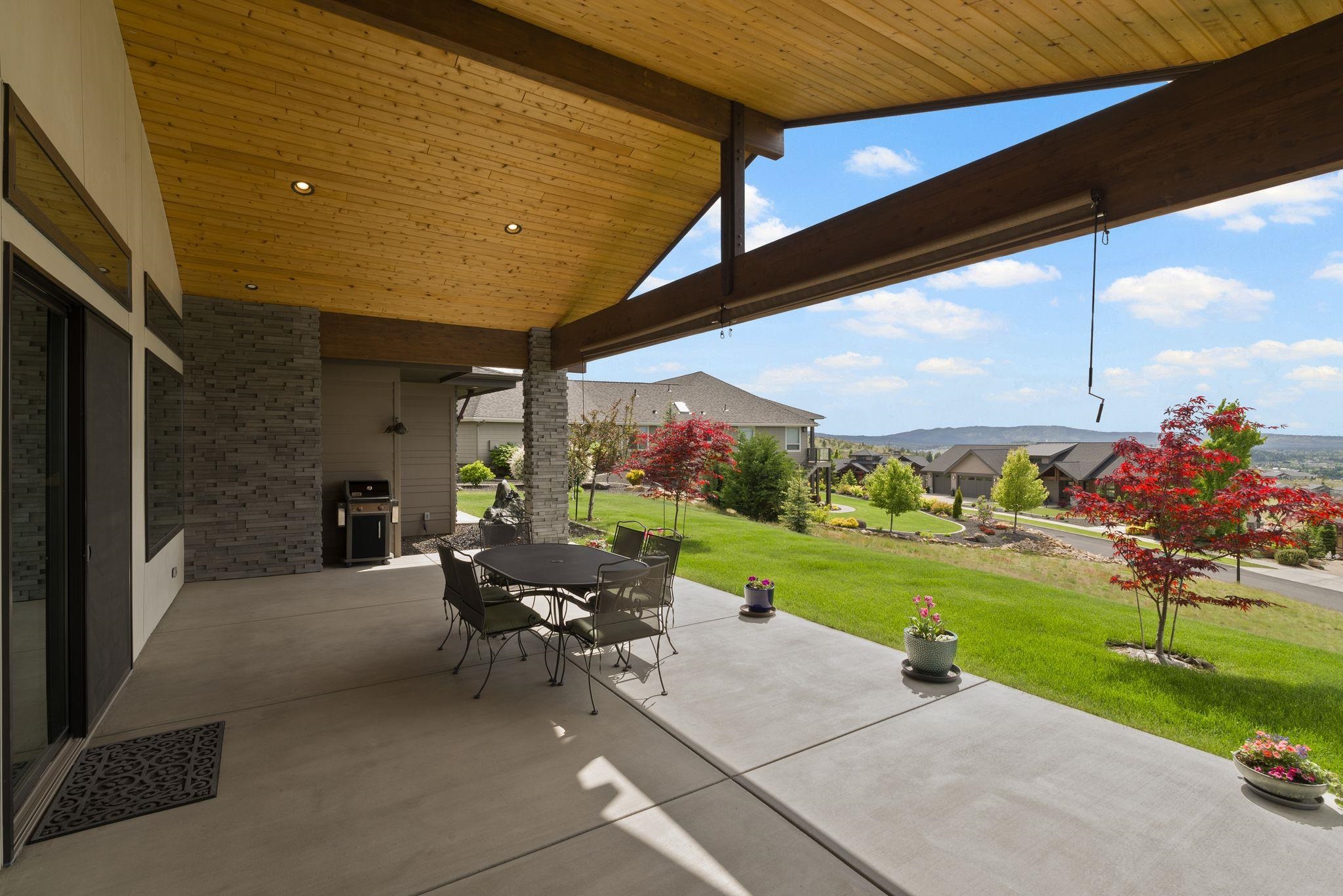 160 N Legend Tree Dr