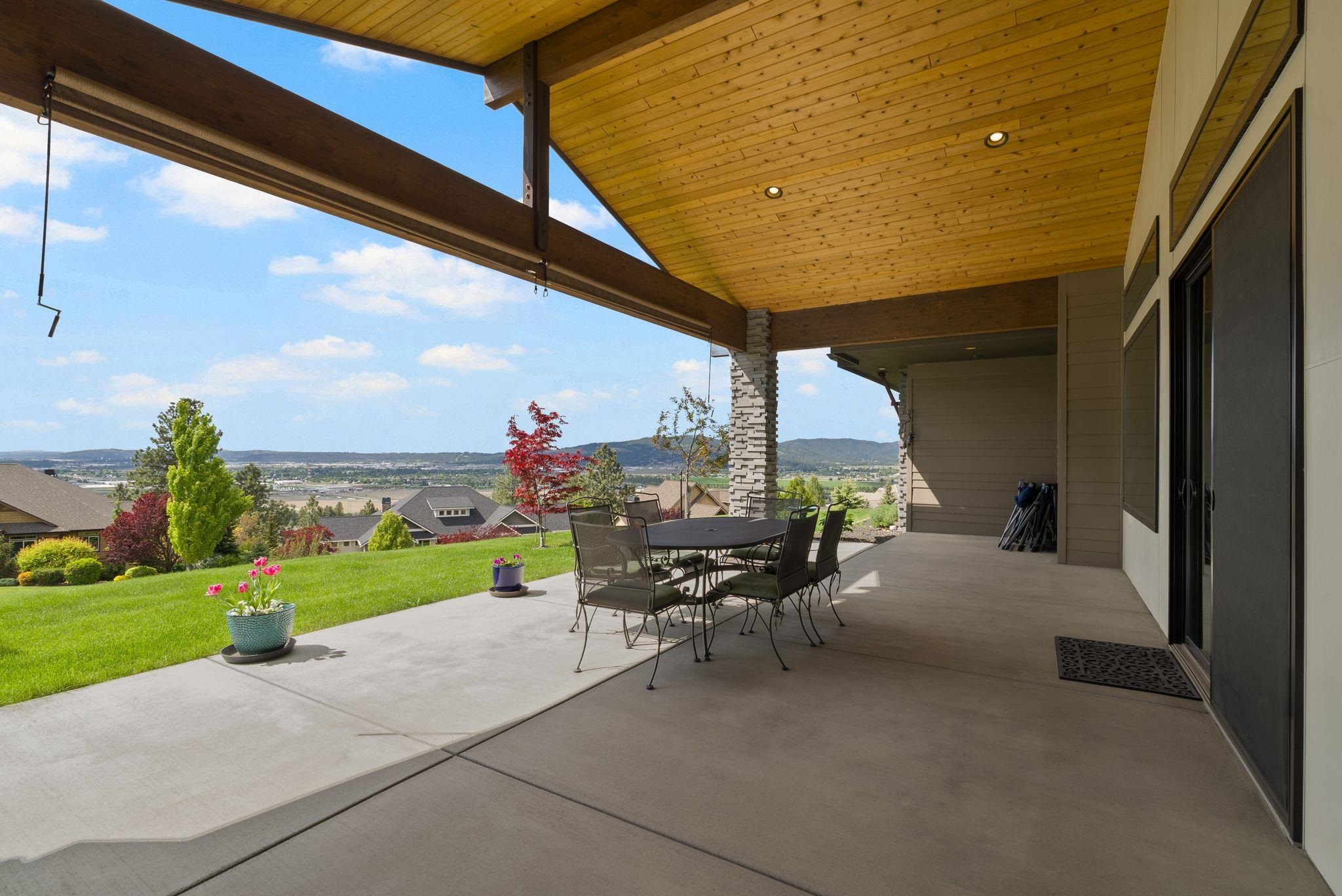 160 N Legend Tree Dr