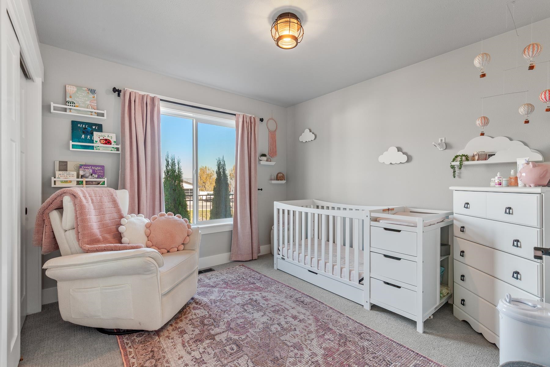 18105 E SELKIRK Est