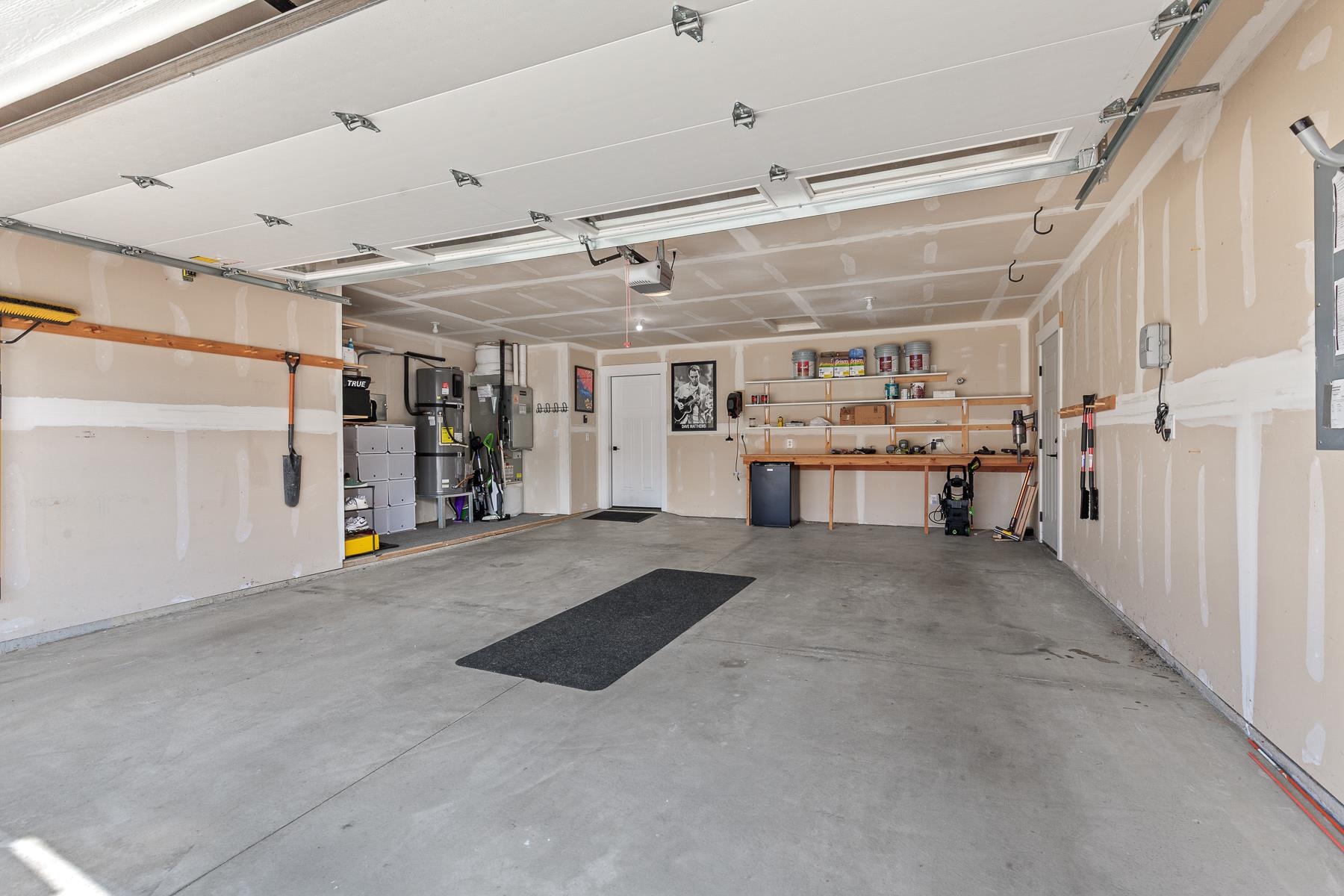 18105 E SELKIRK Est
