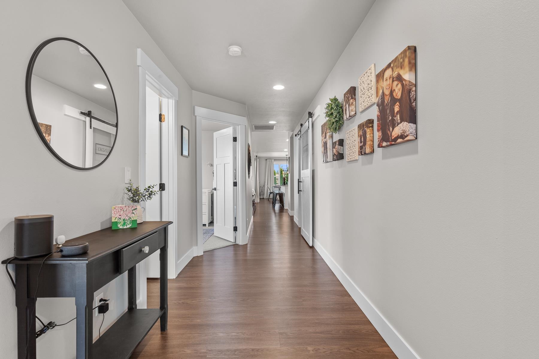 18105 E SELKIRK Est