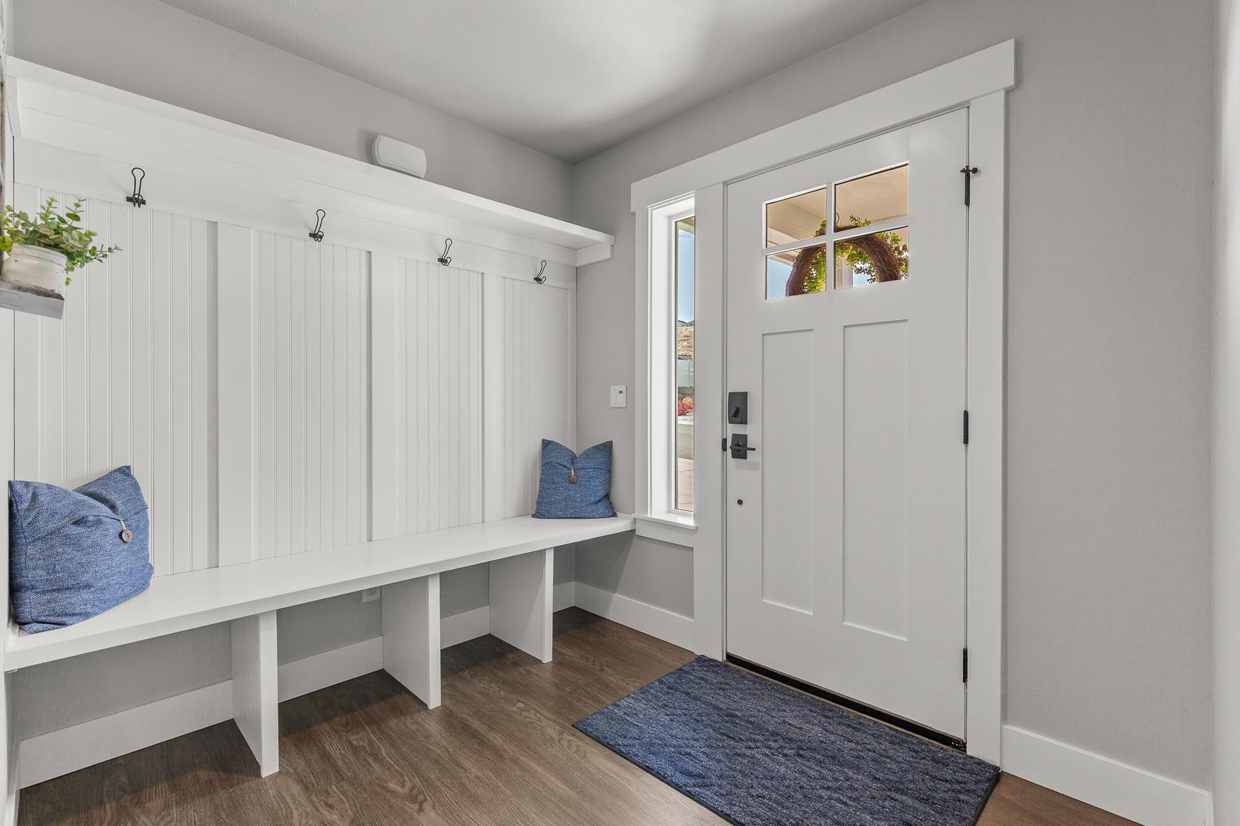 18105 E SELKIRK Est