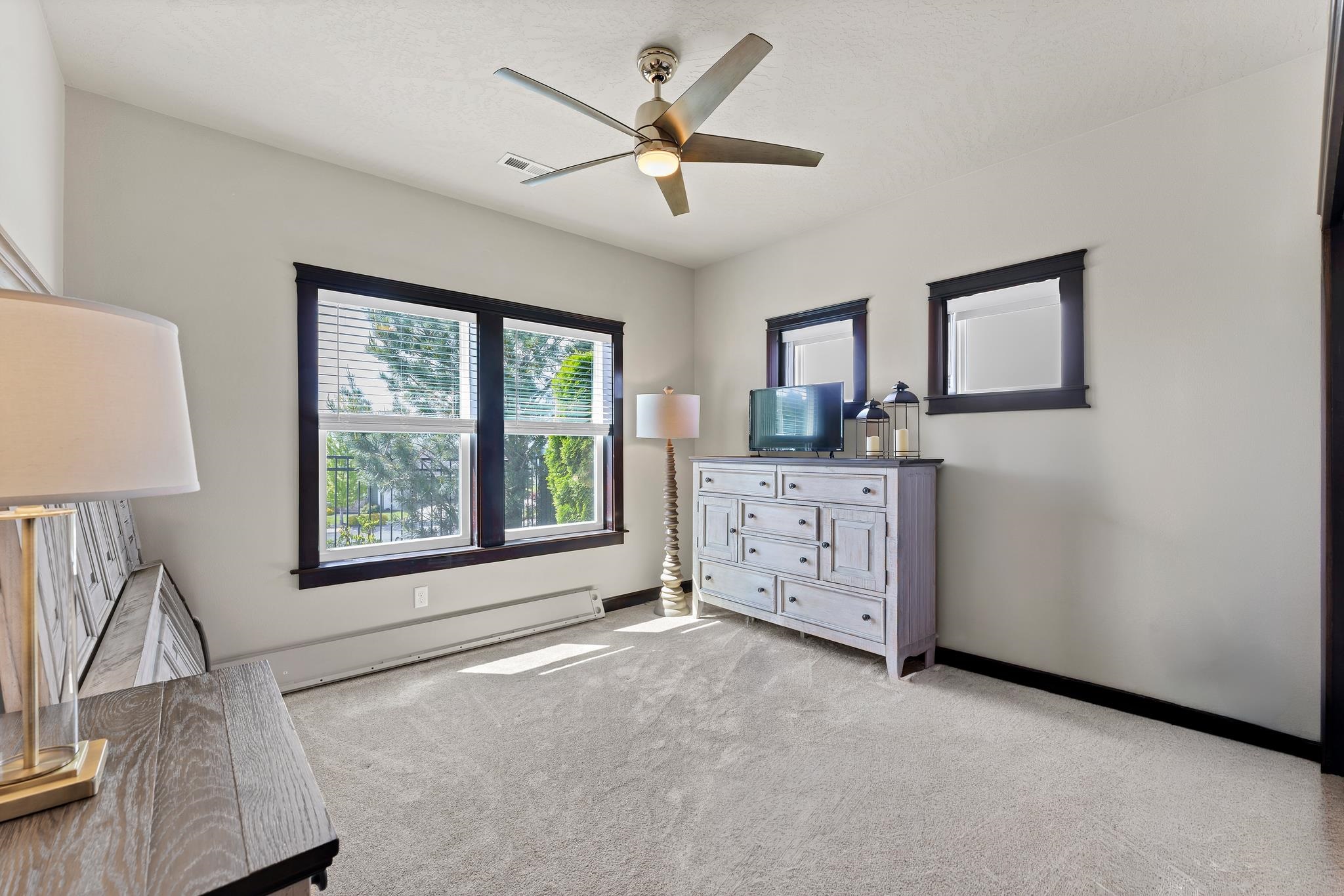 35 S Parkview Ct