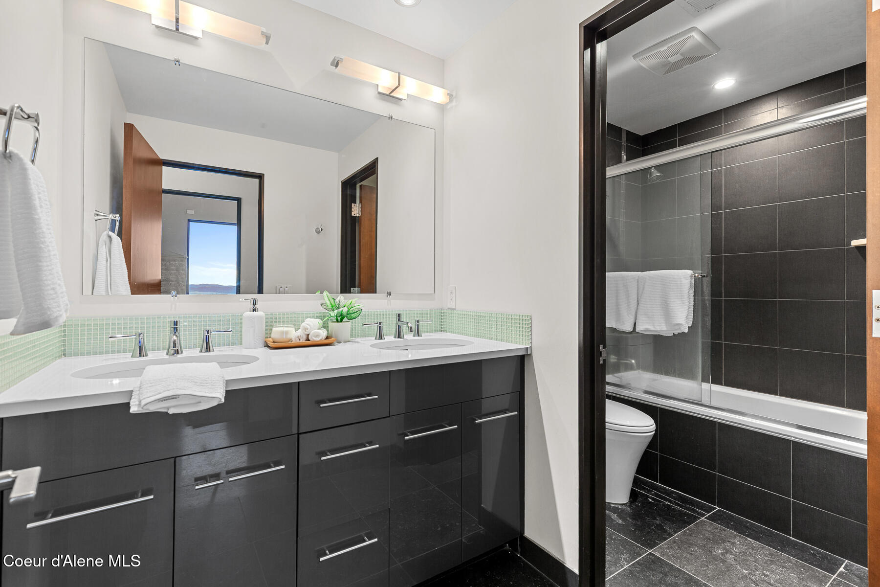 8014 W FOREVER VIEW DR, Coeur d'Alene