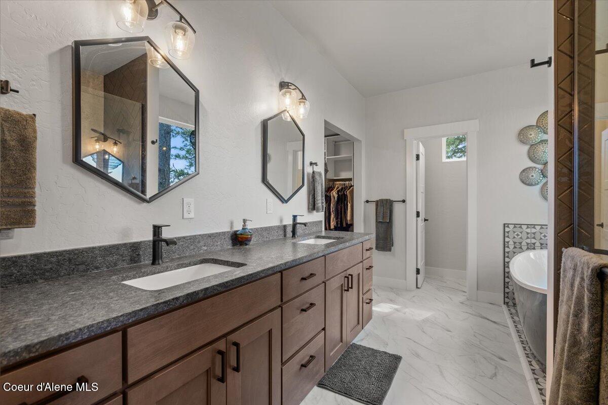 13357 N Spiral Ridge Trail