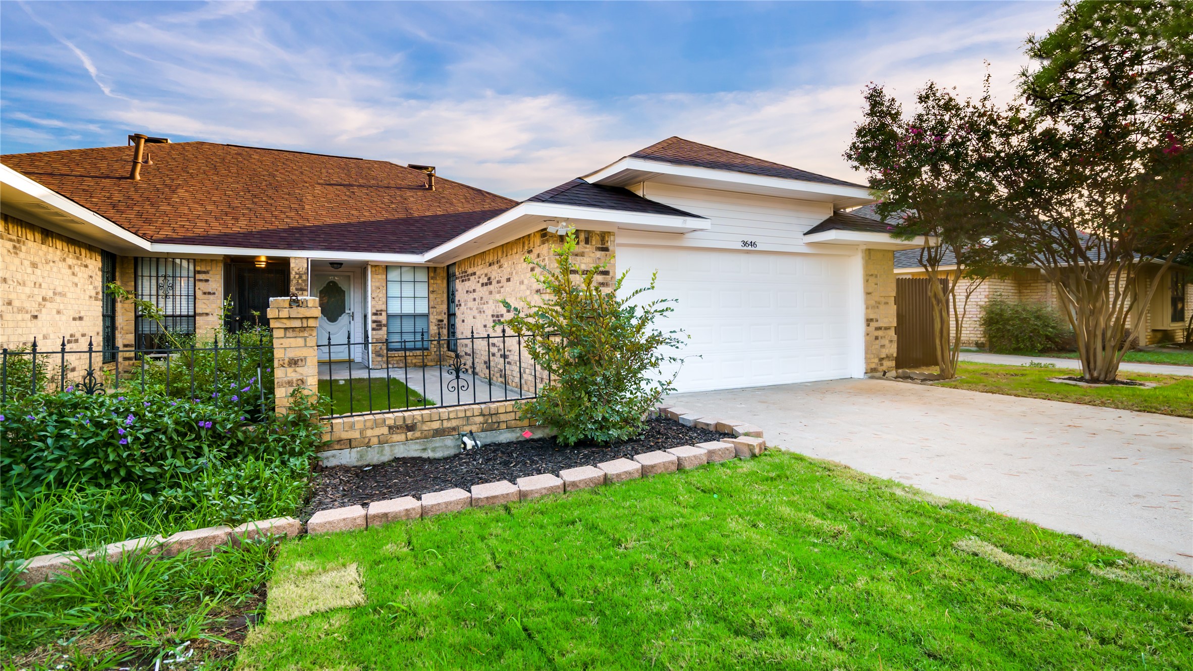 3646 Country Club Drive W