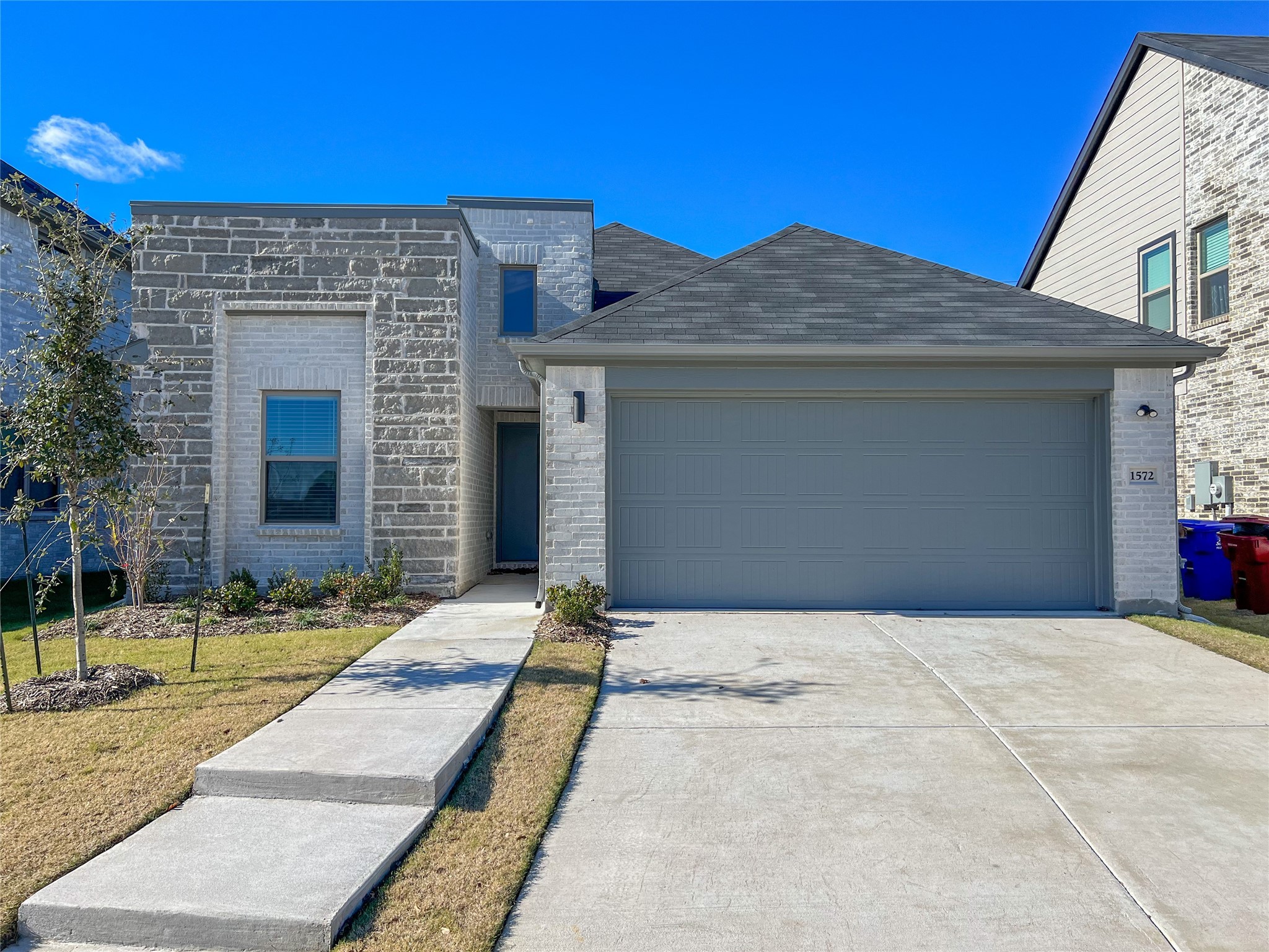 1572 Glacier Ridge