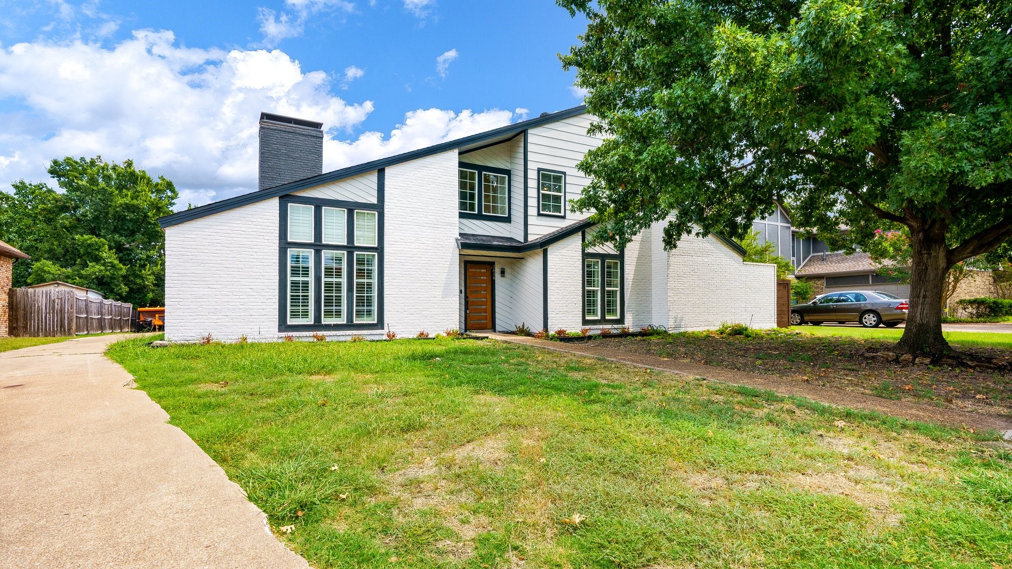 2616 Ellis Court