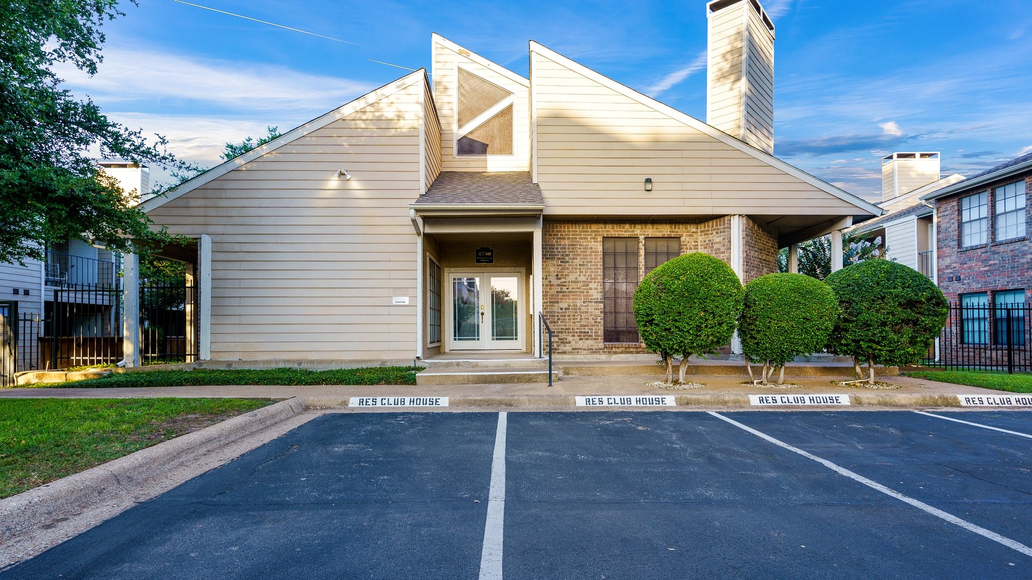 4748 Old Bent Tree Lane 805