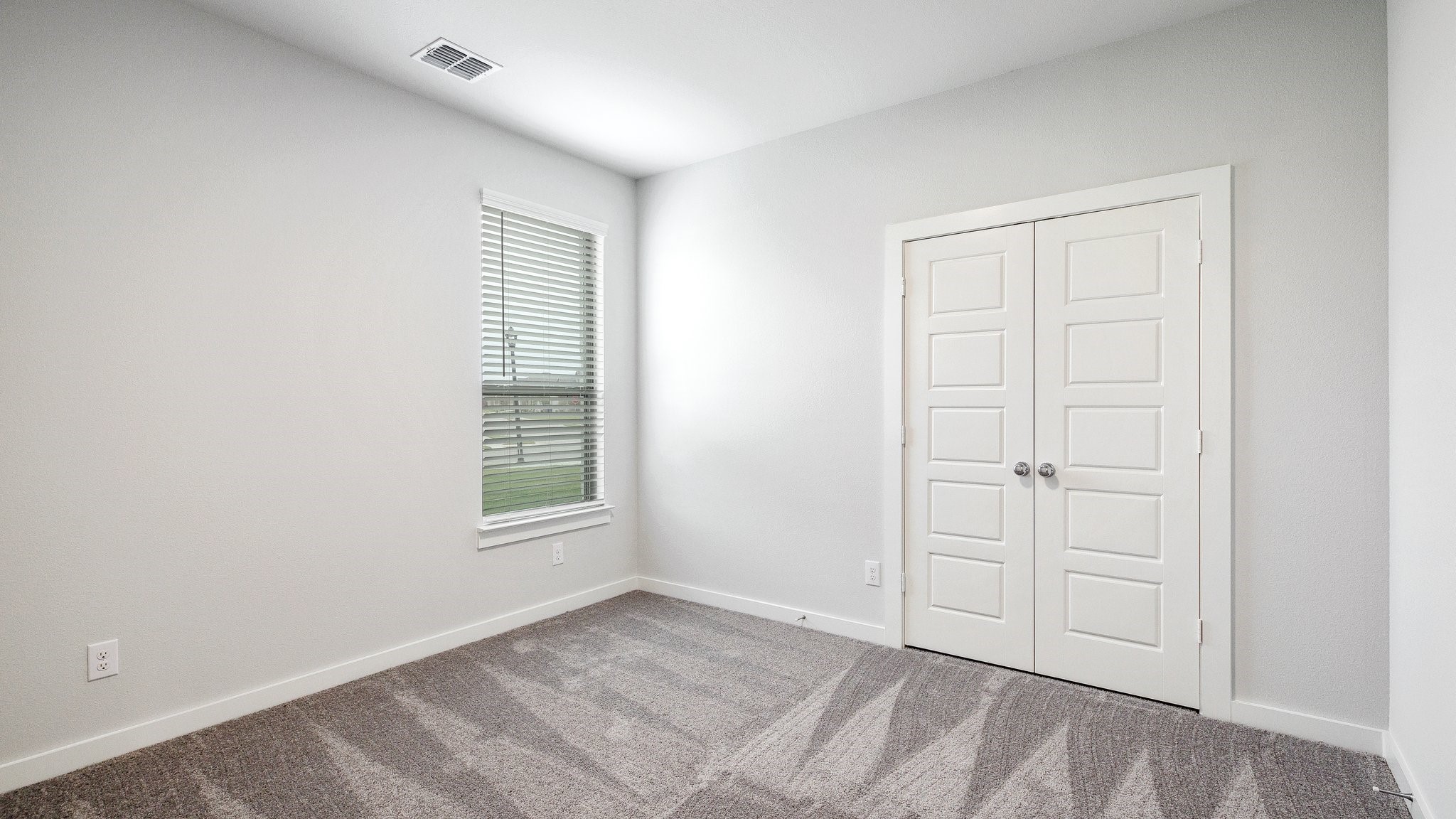 3815 Kenwood Drive