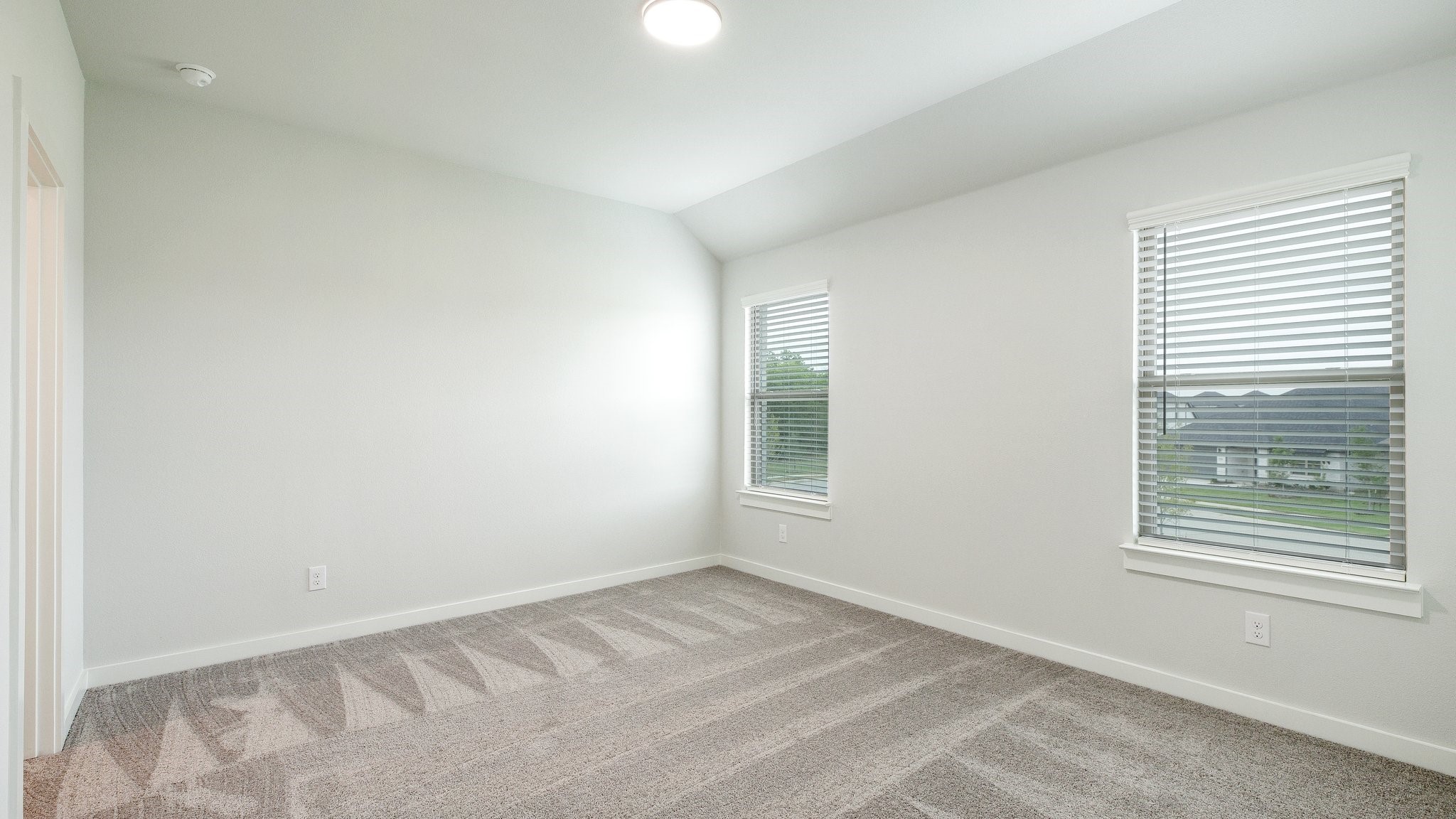 3815 Kenwood Drive