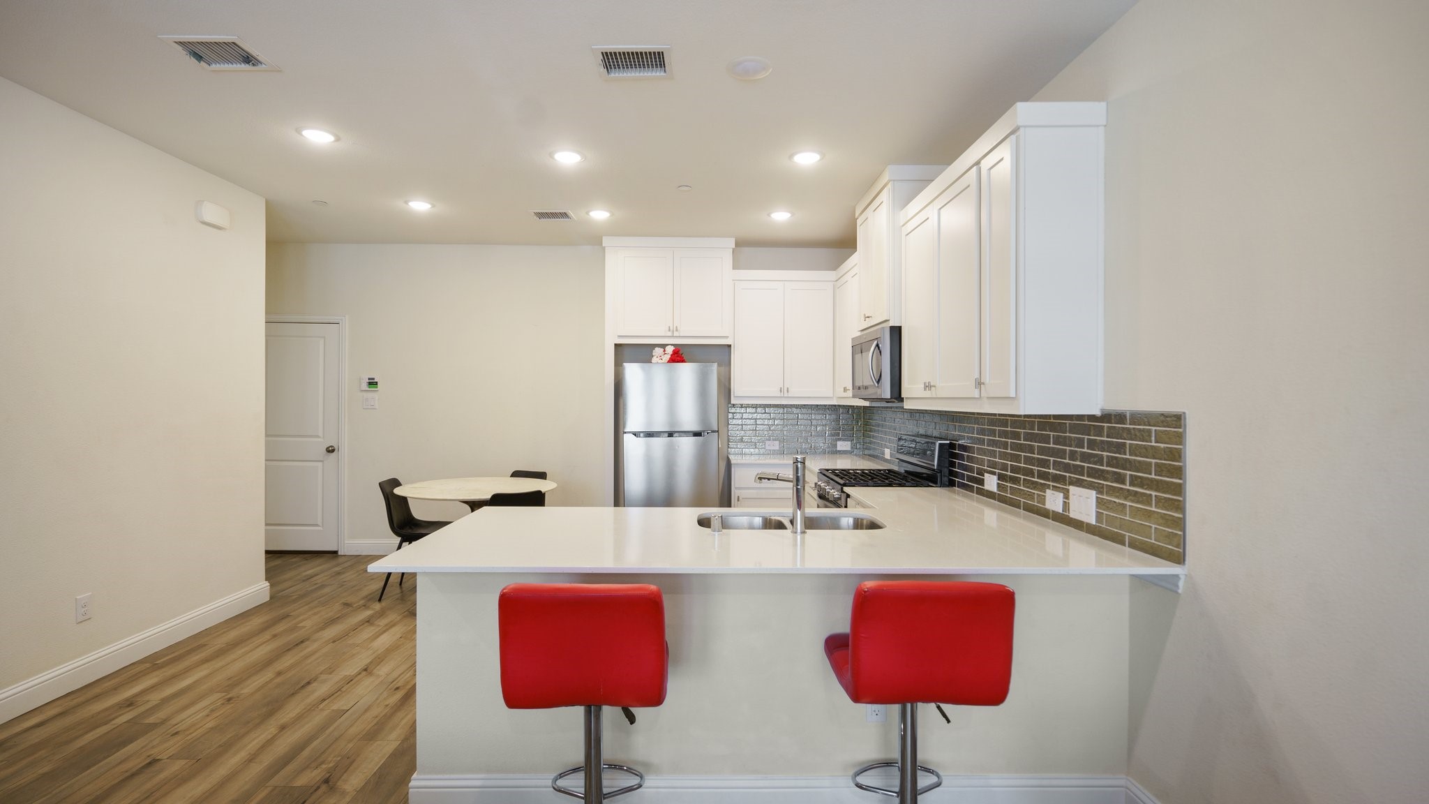 6152 Silverado Trail