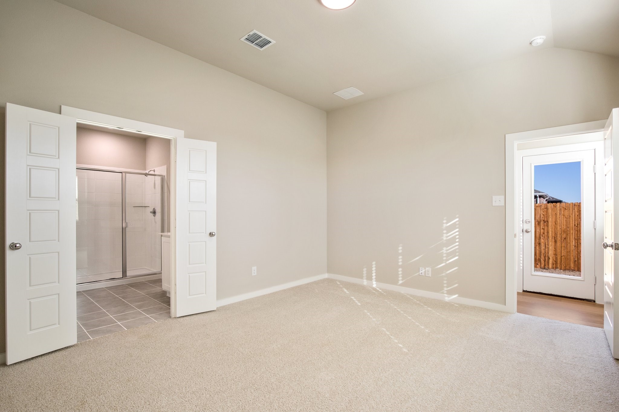 525 Ridgedale