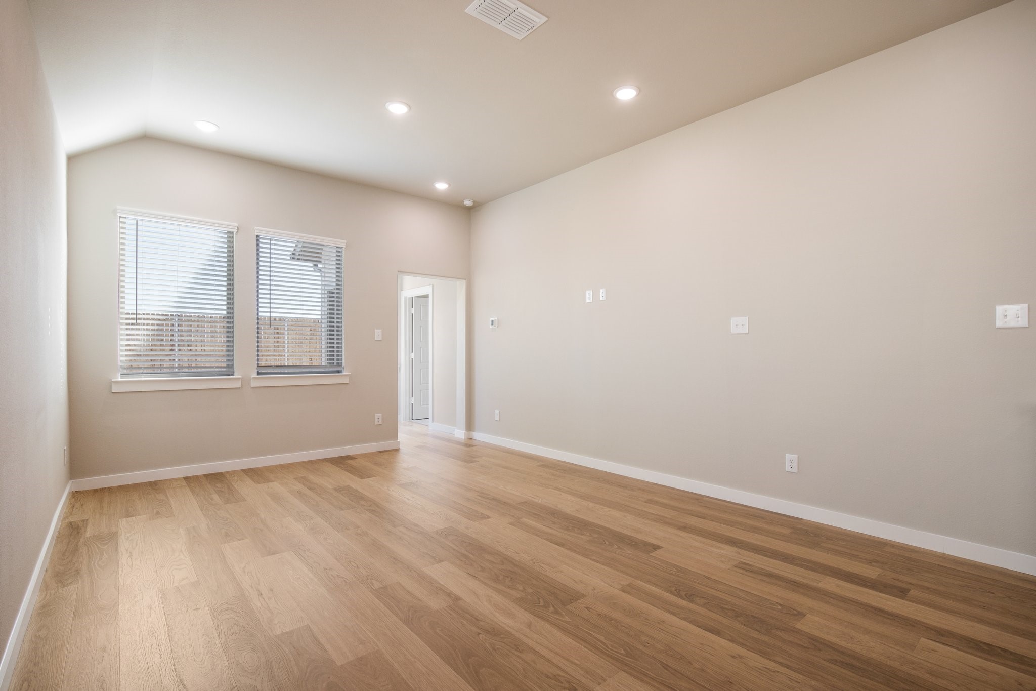 525 Ridgedale