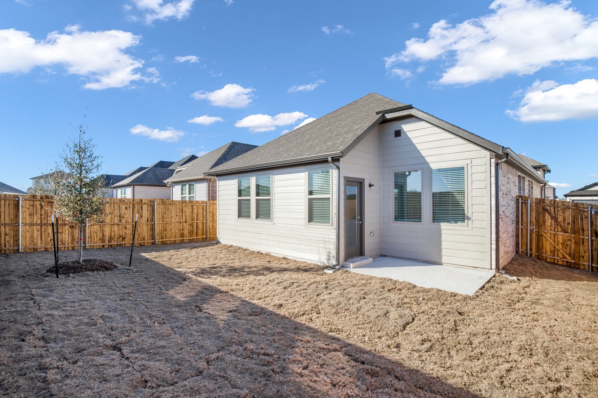 525 Ridgedale