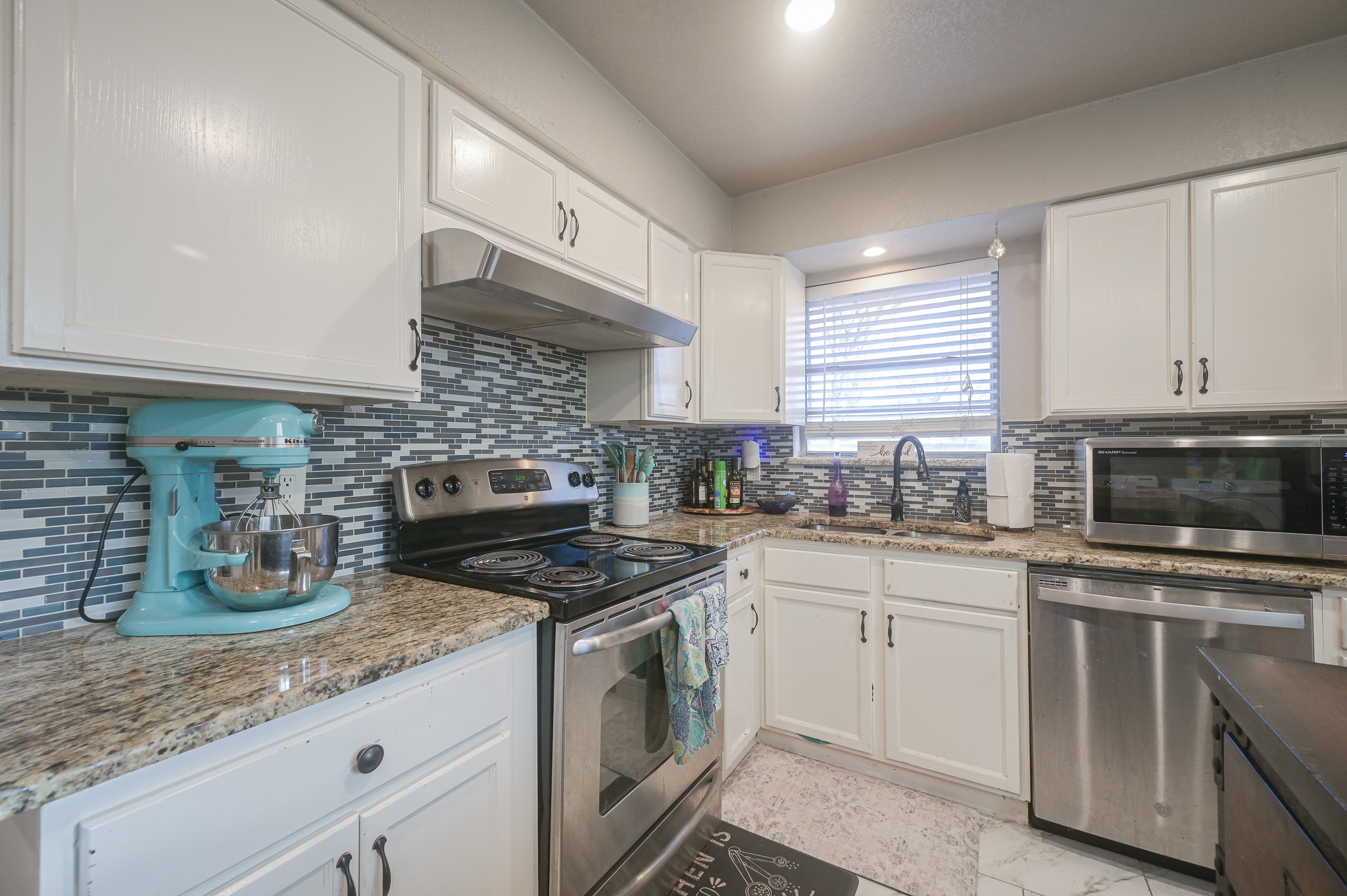 1006 Bandera Lane