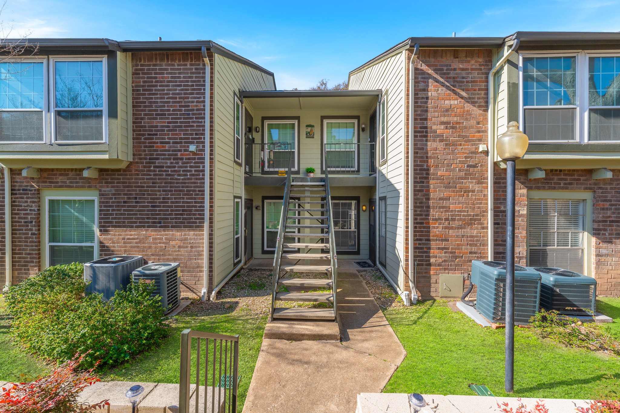 5981 Arapaho Road 305