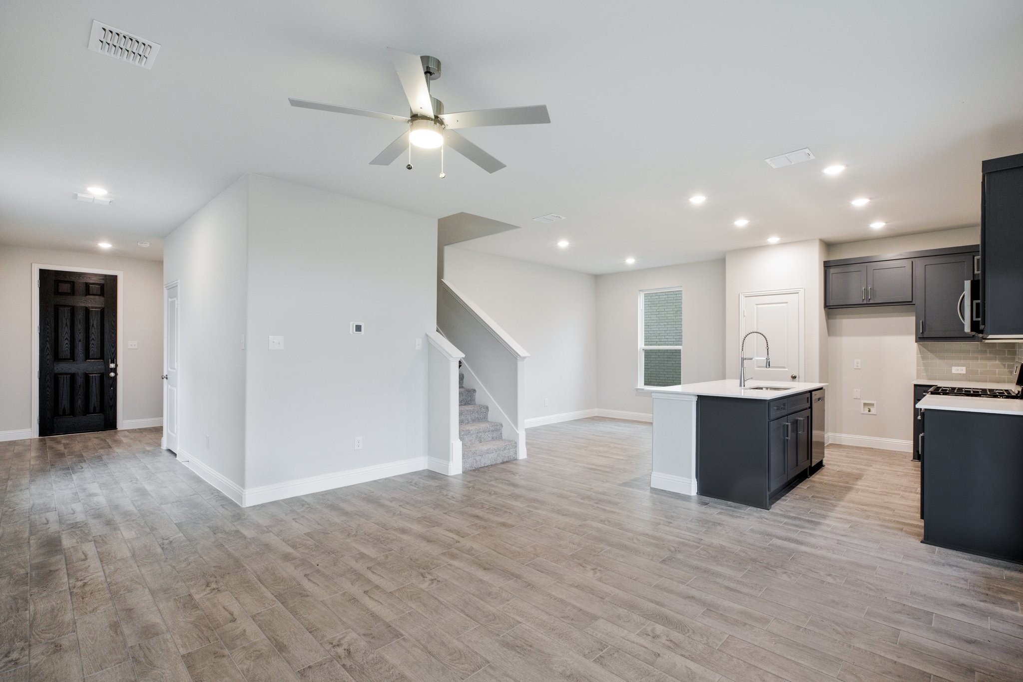 805 Sicily Boulevard