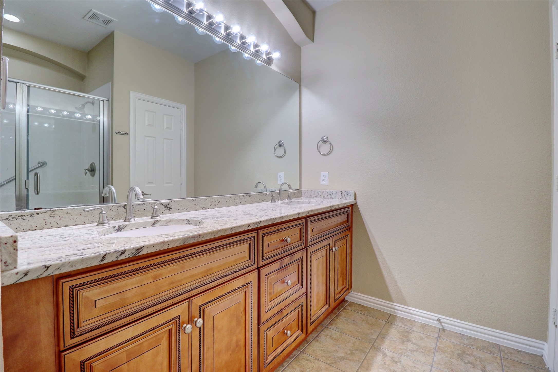 9904 Derwent Drive