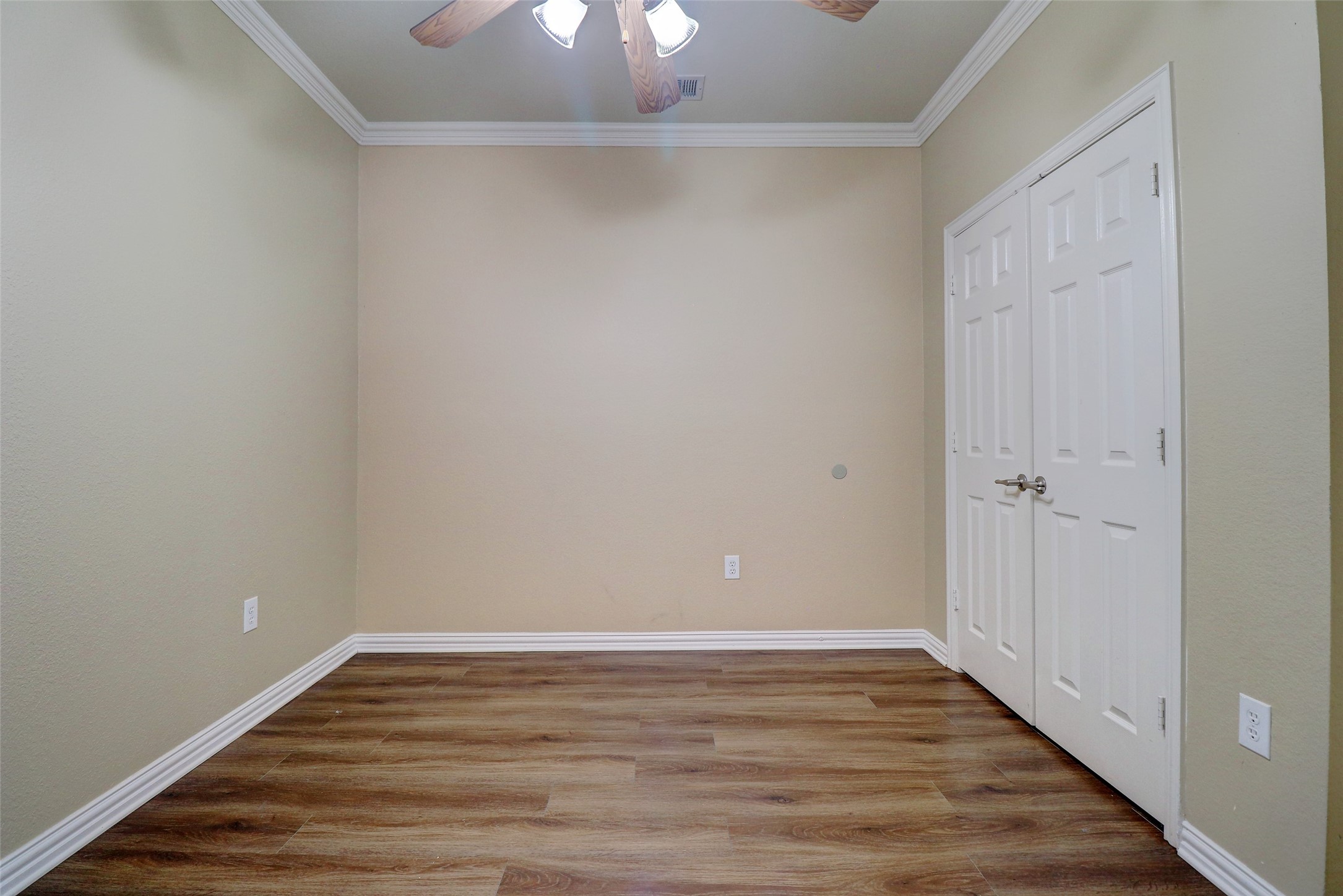 9904 Derwent Drive