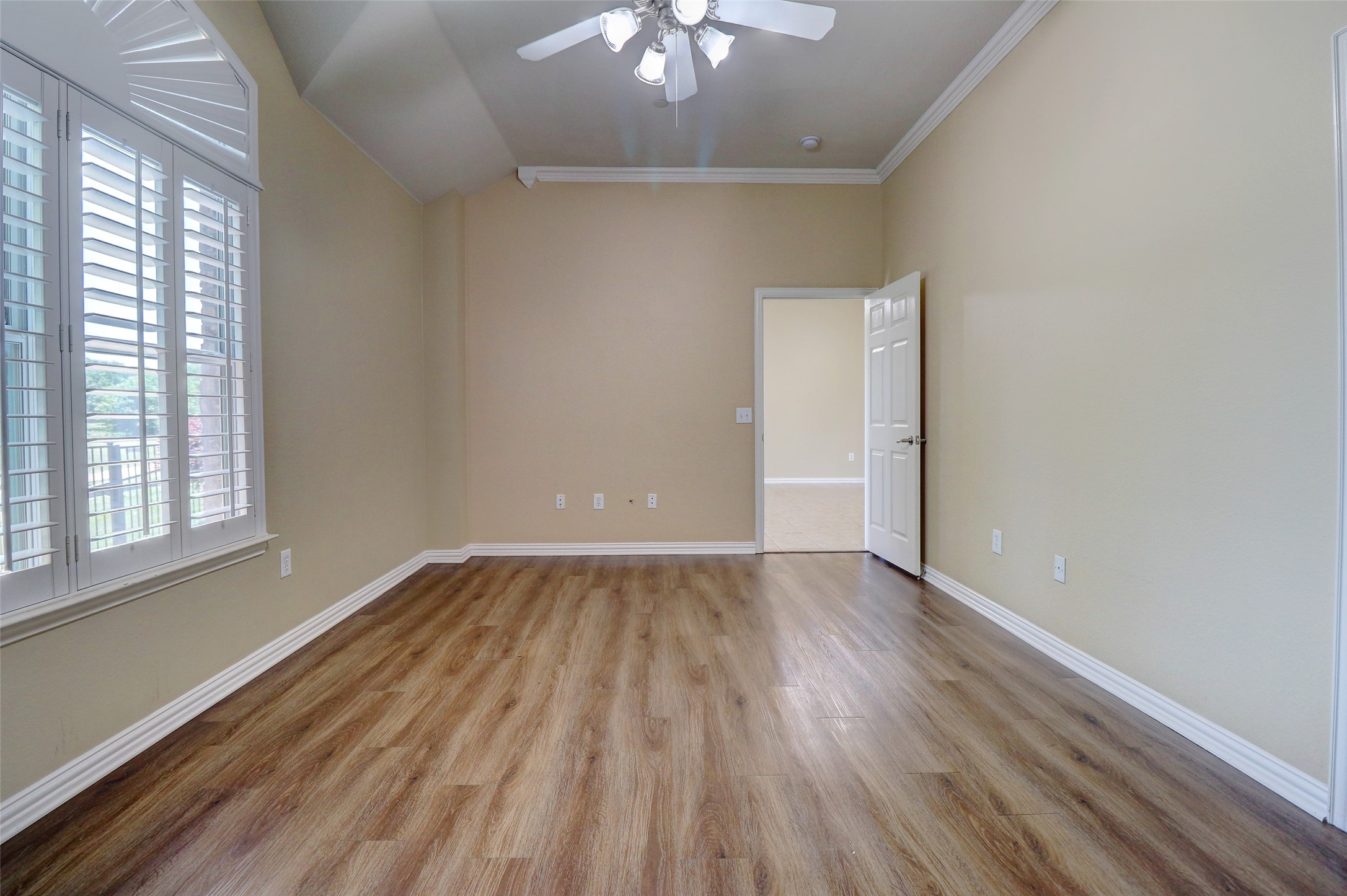 9904 Derwent Drive