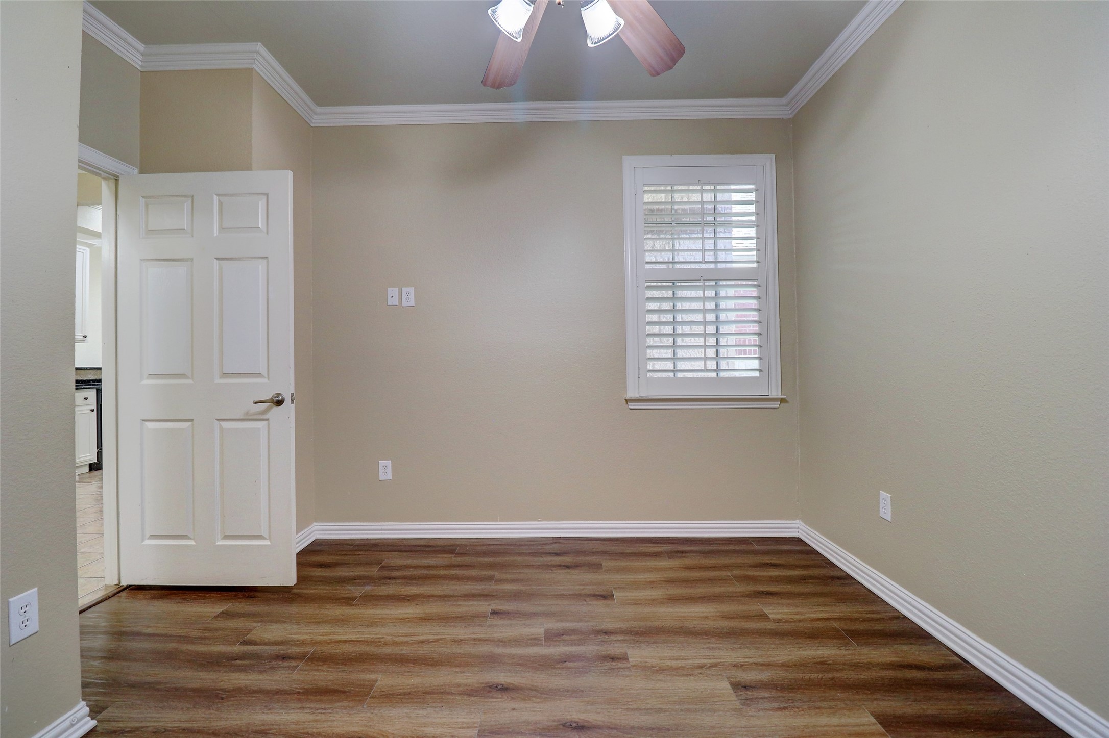 9904 Derwent Drive