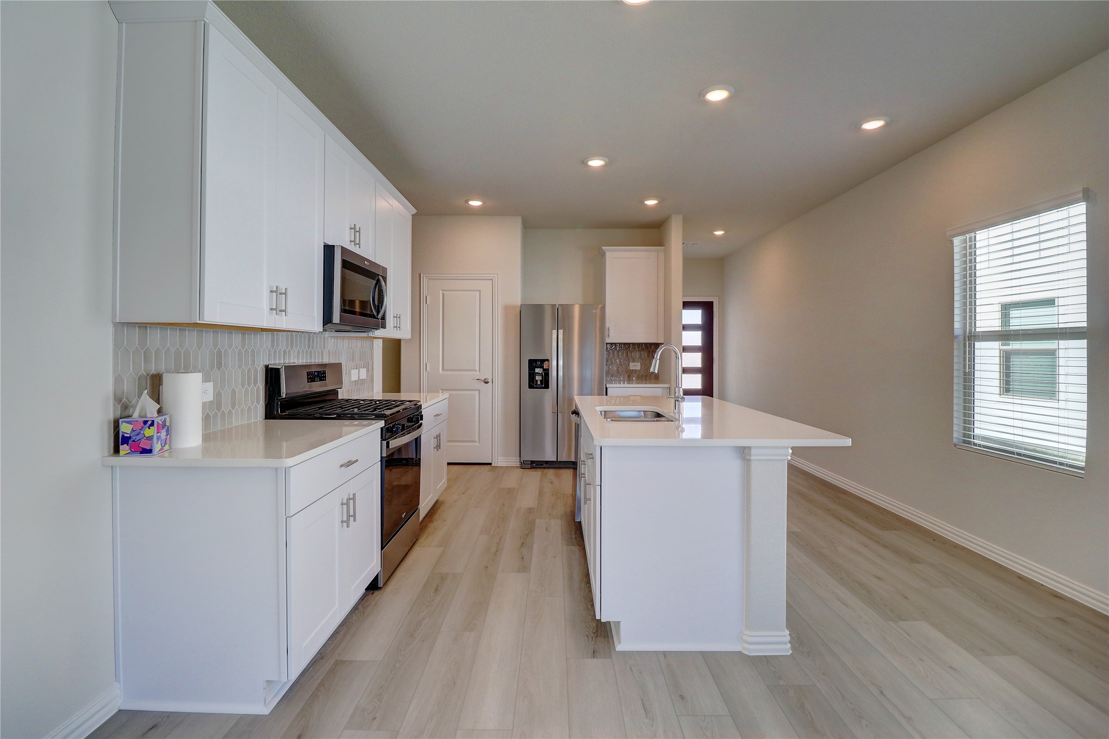 4104 Zoe Lane