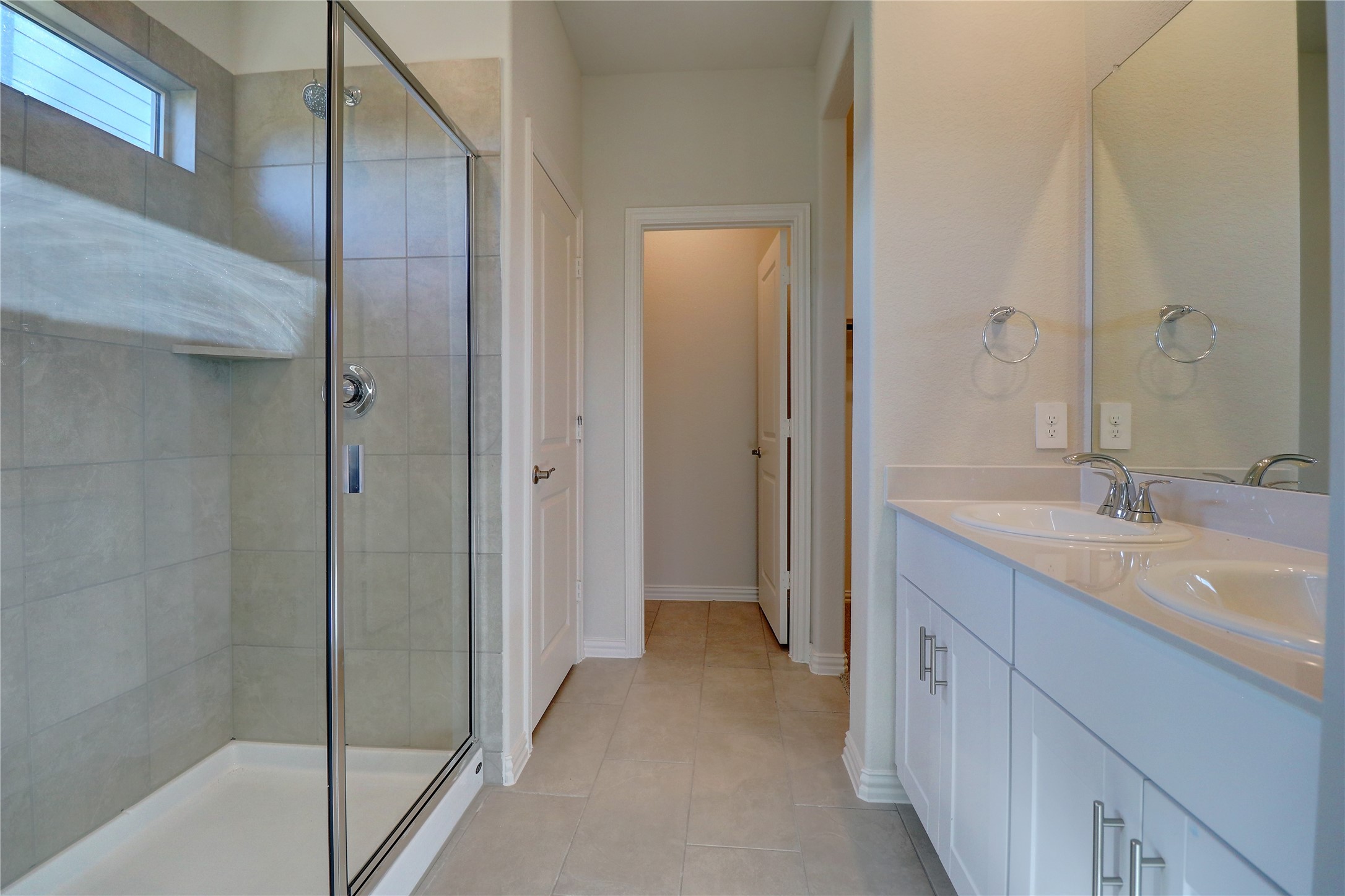 4104 Zoe Lane