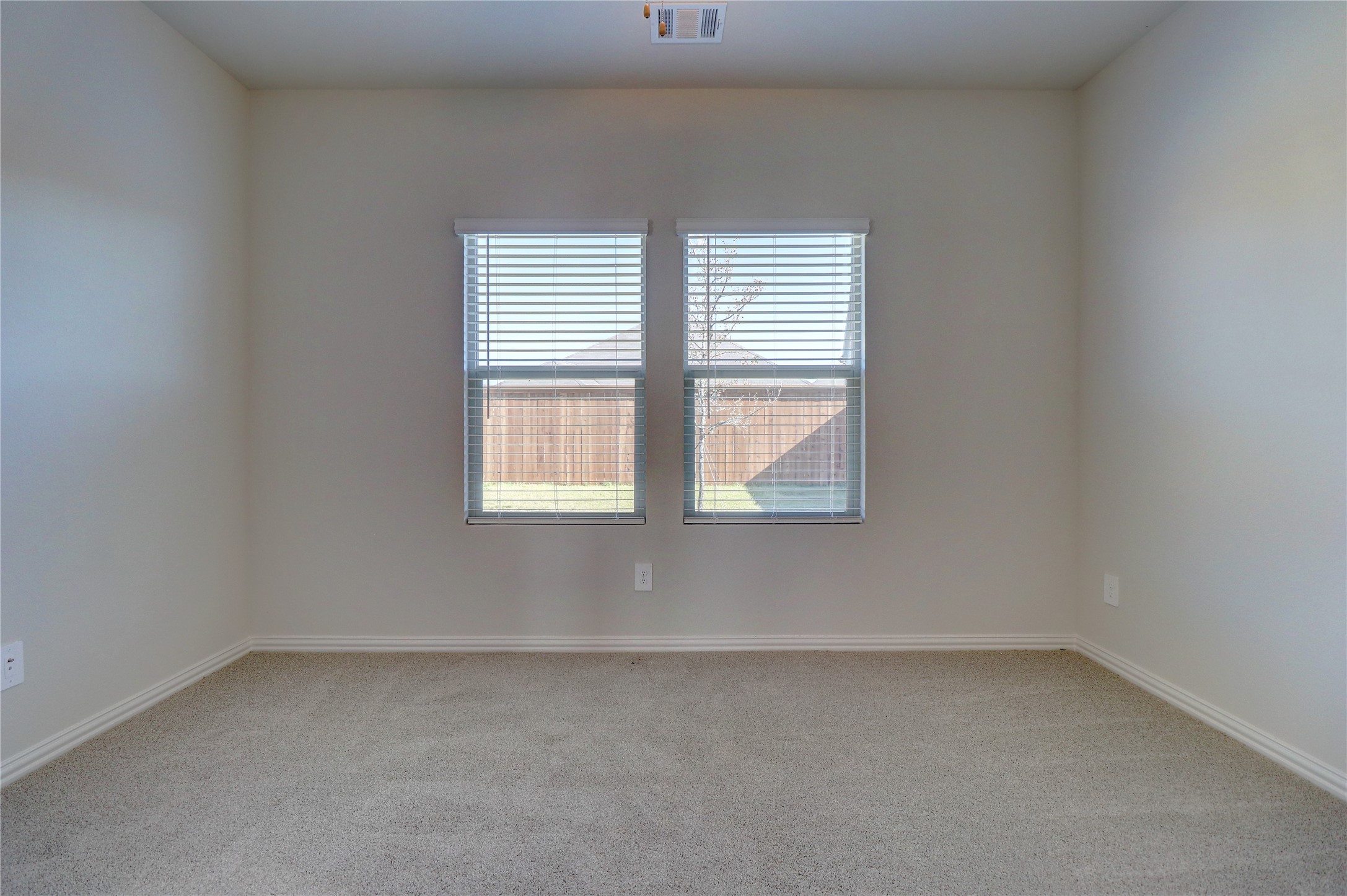 4104 Zoe Lane