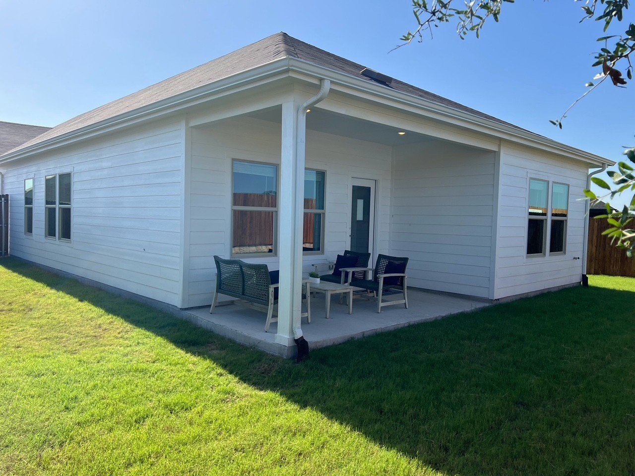 4104 Zoe Lane