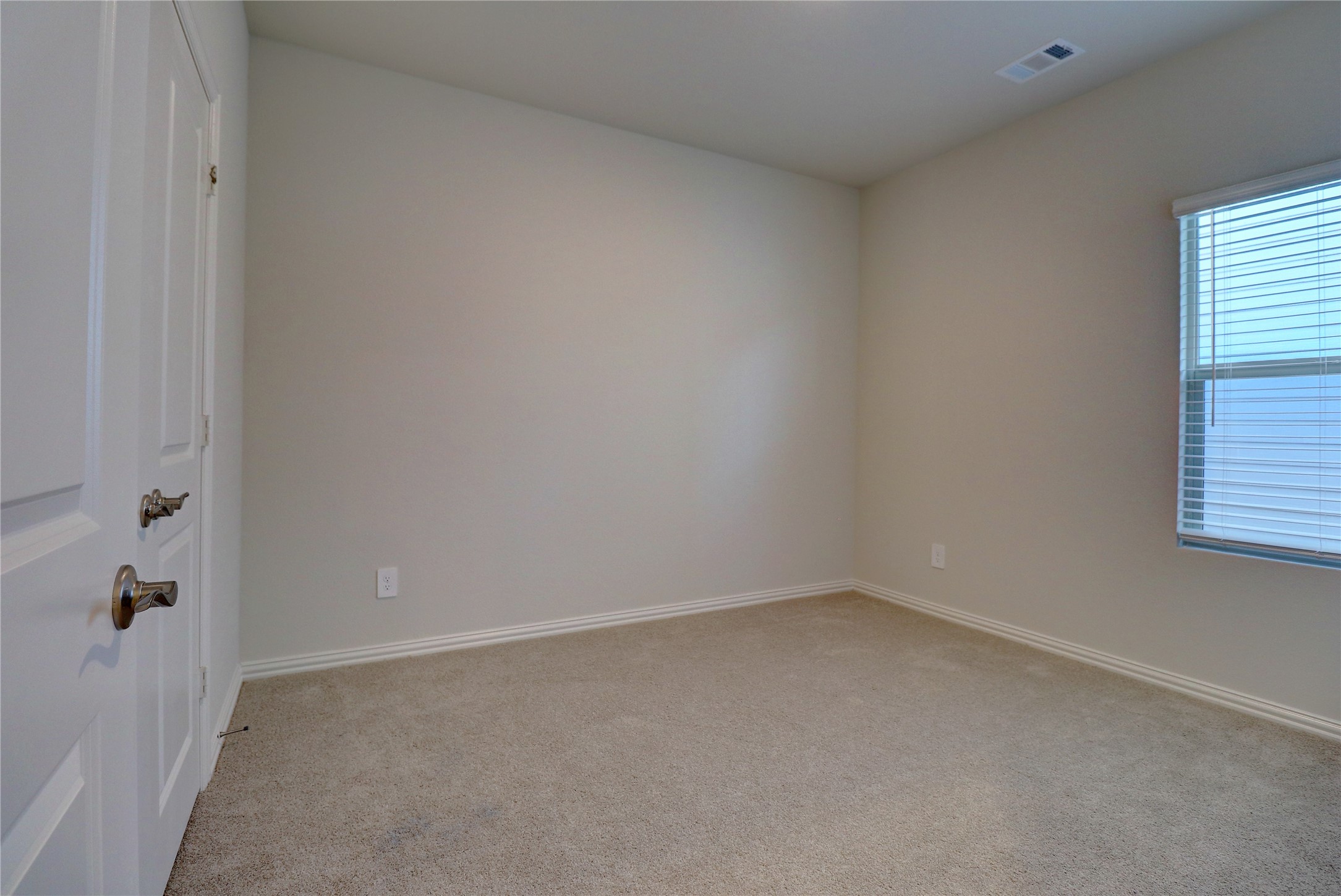 4104 Zoe Lane