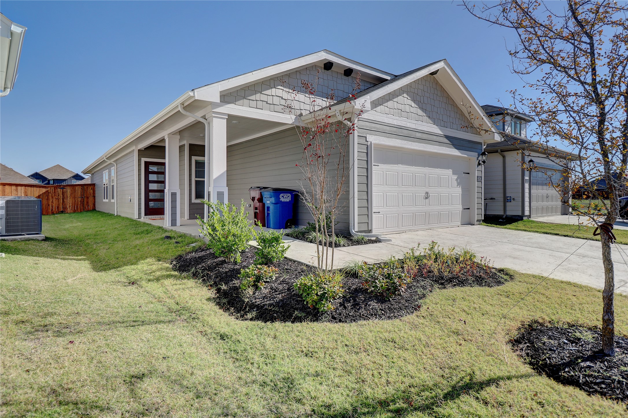 4104 Zoe Lane