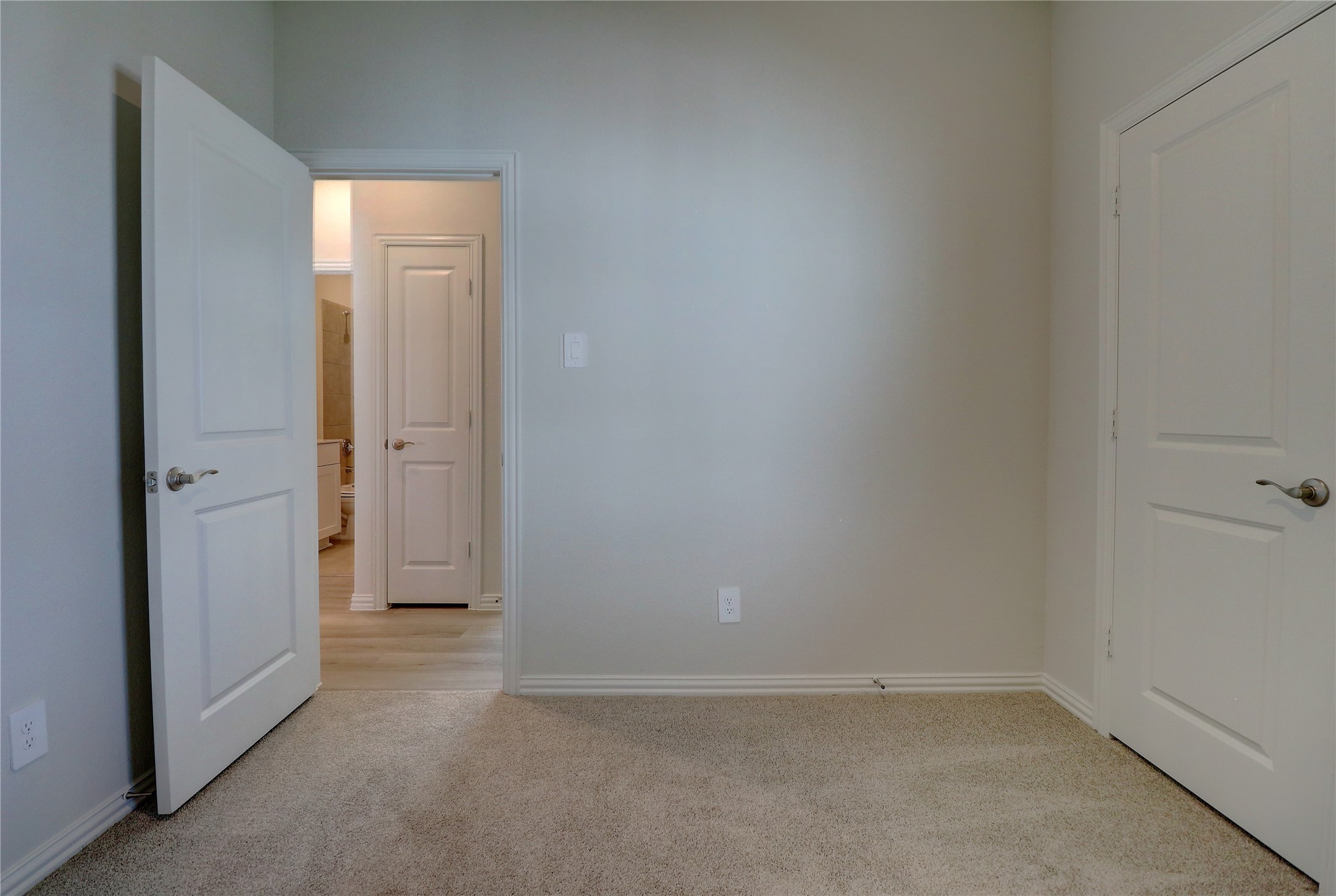 4104 Zoe Lane
