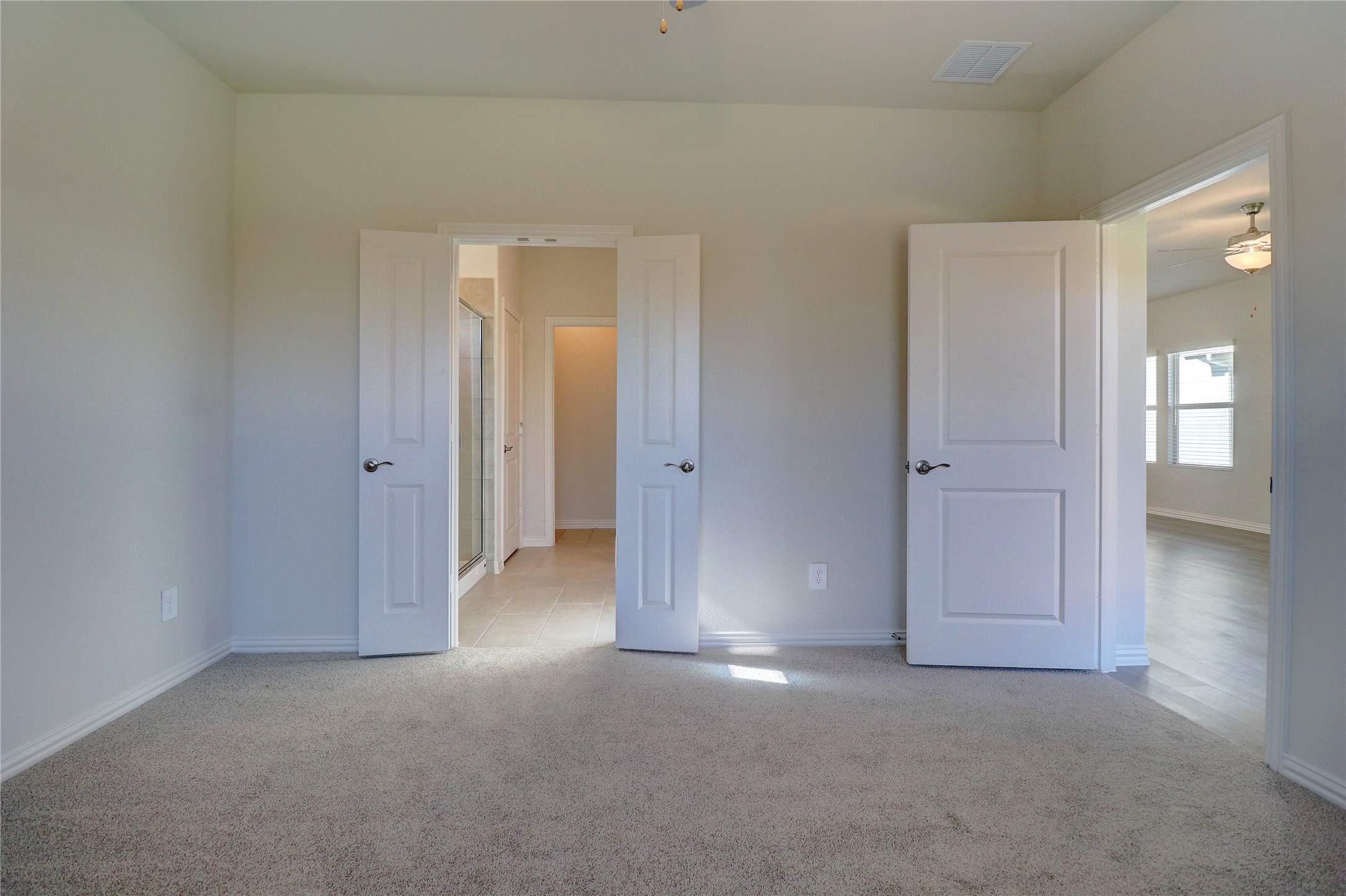 4104 Zoe Lane