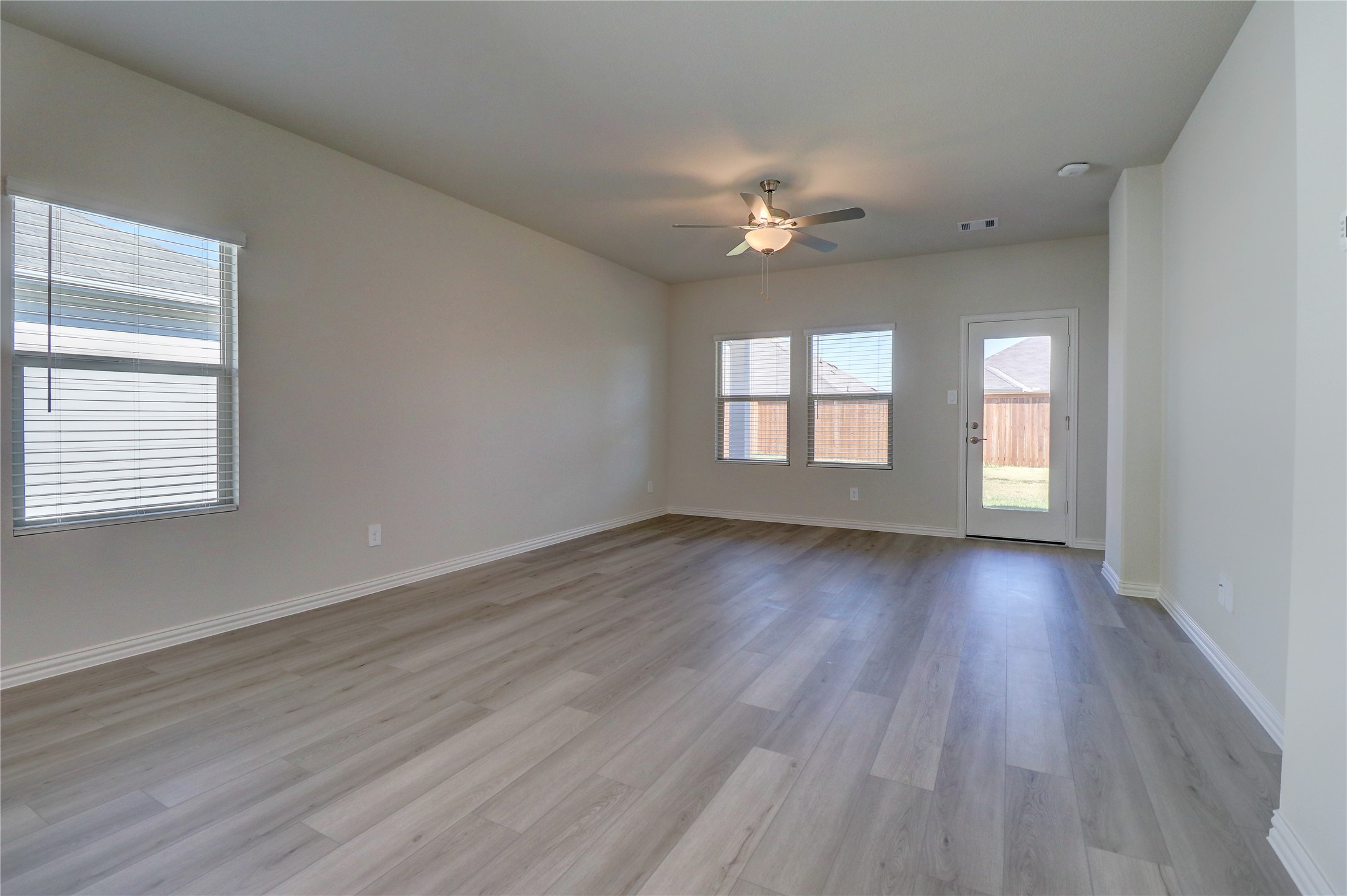 4104 Zoe Lane