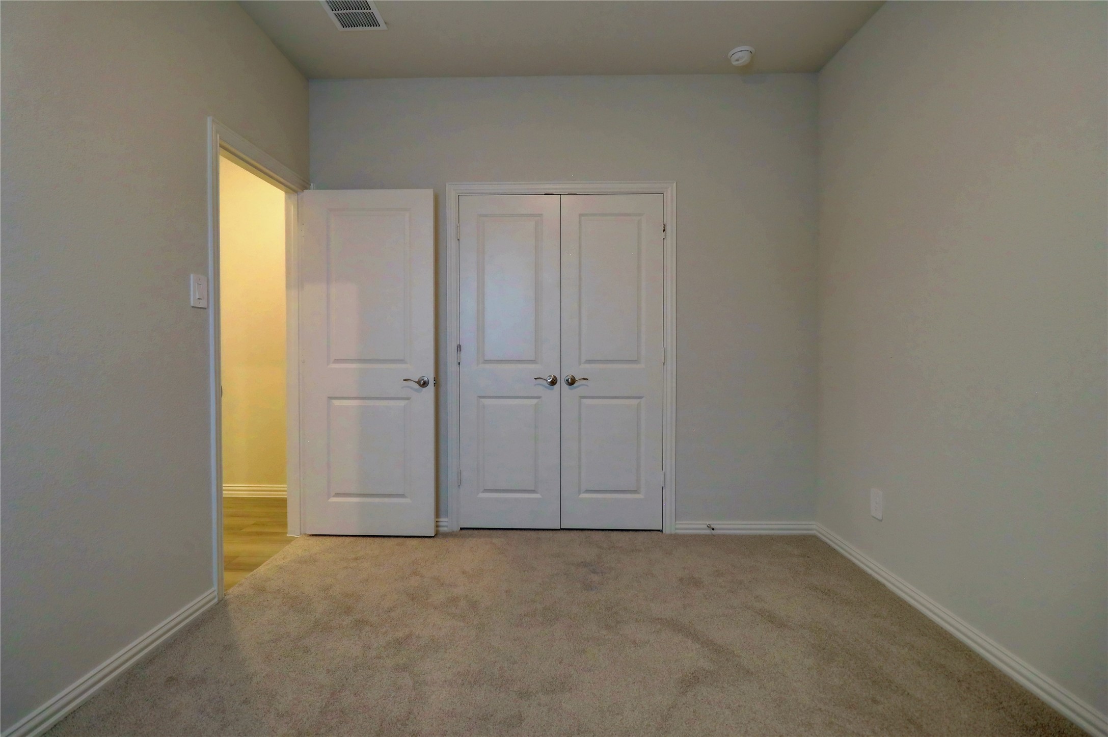 4104 Zoe Lane