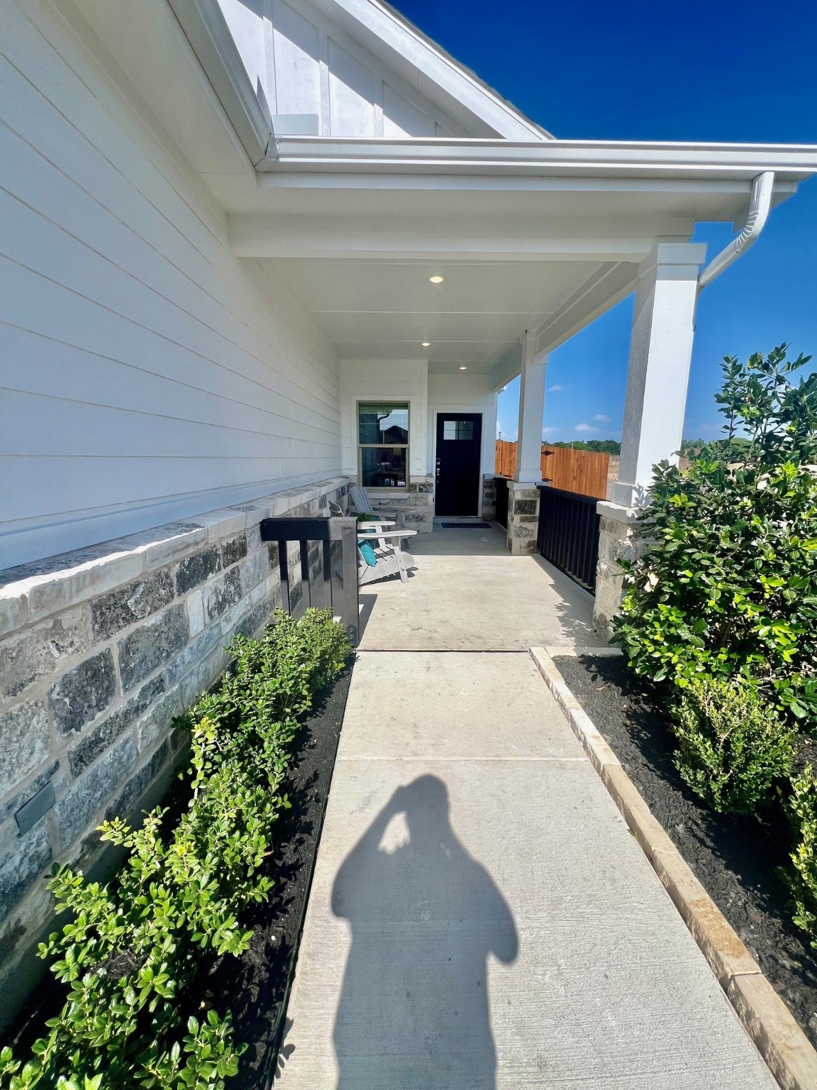 4104 Zoe Lane
