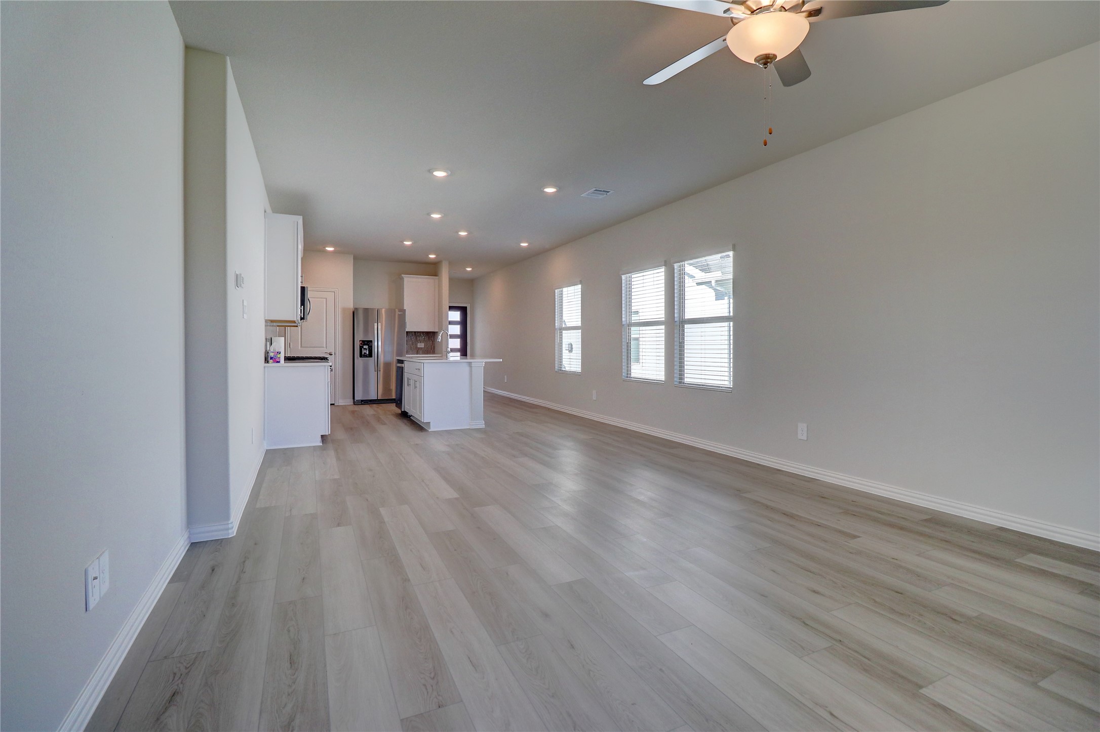 4104 Zoe Lane